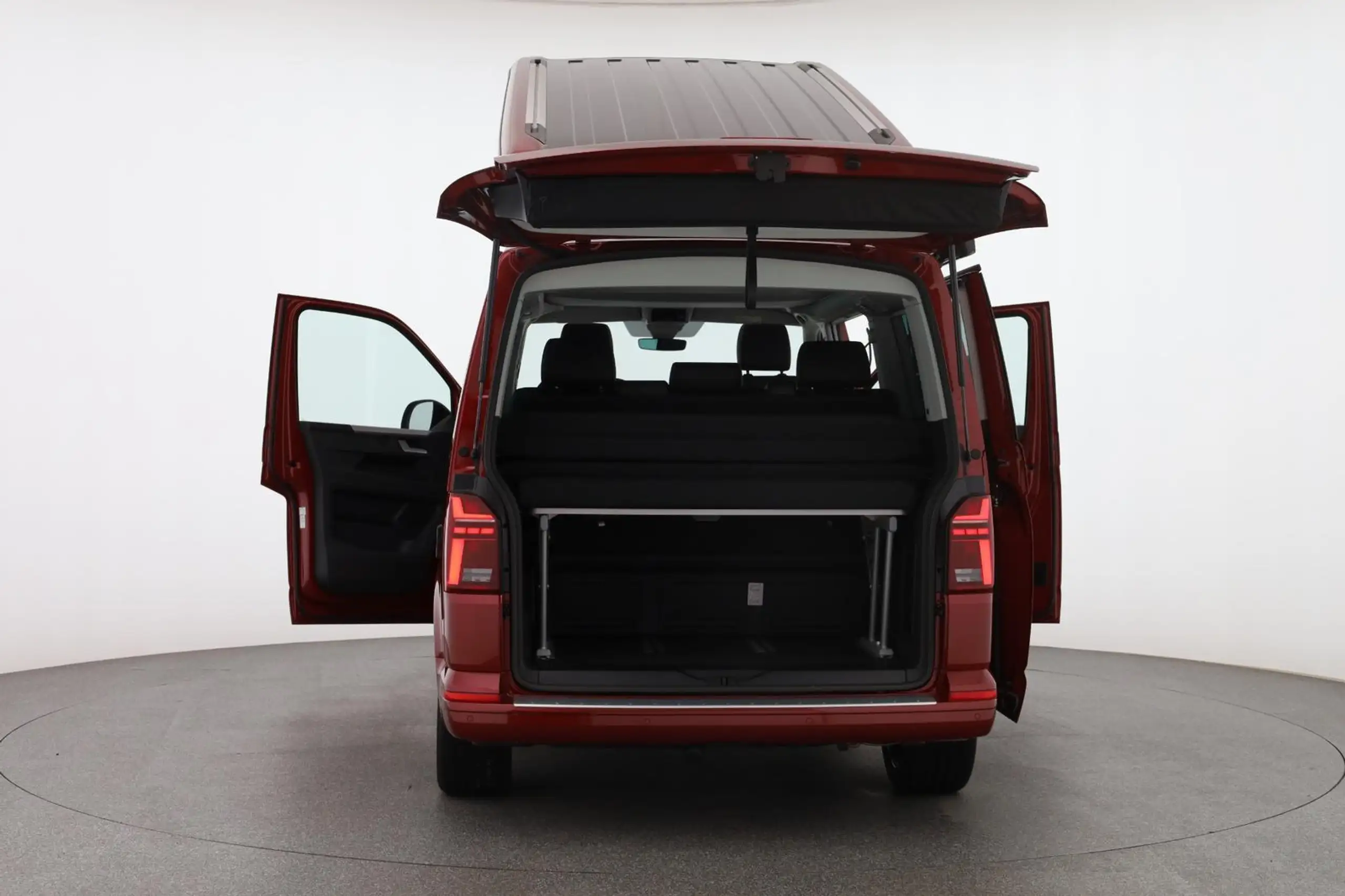 Volkswagen - T6.1 California