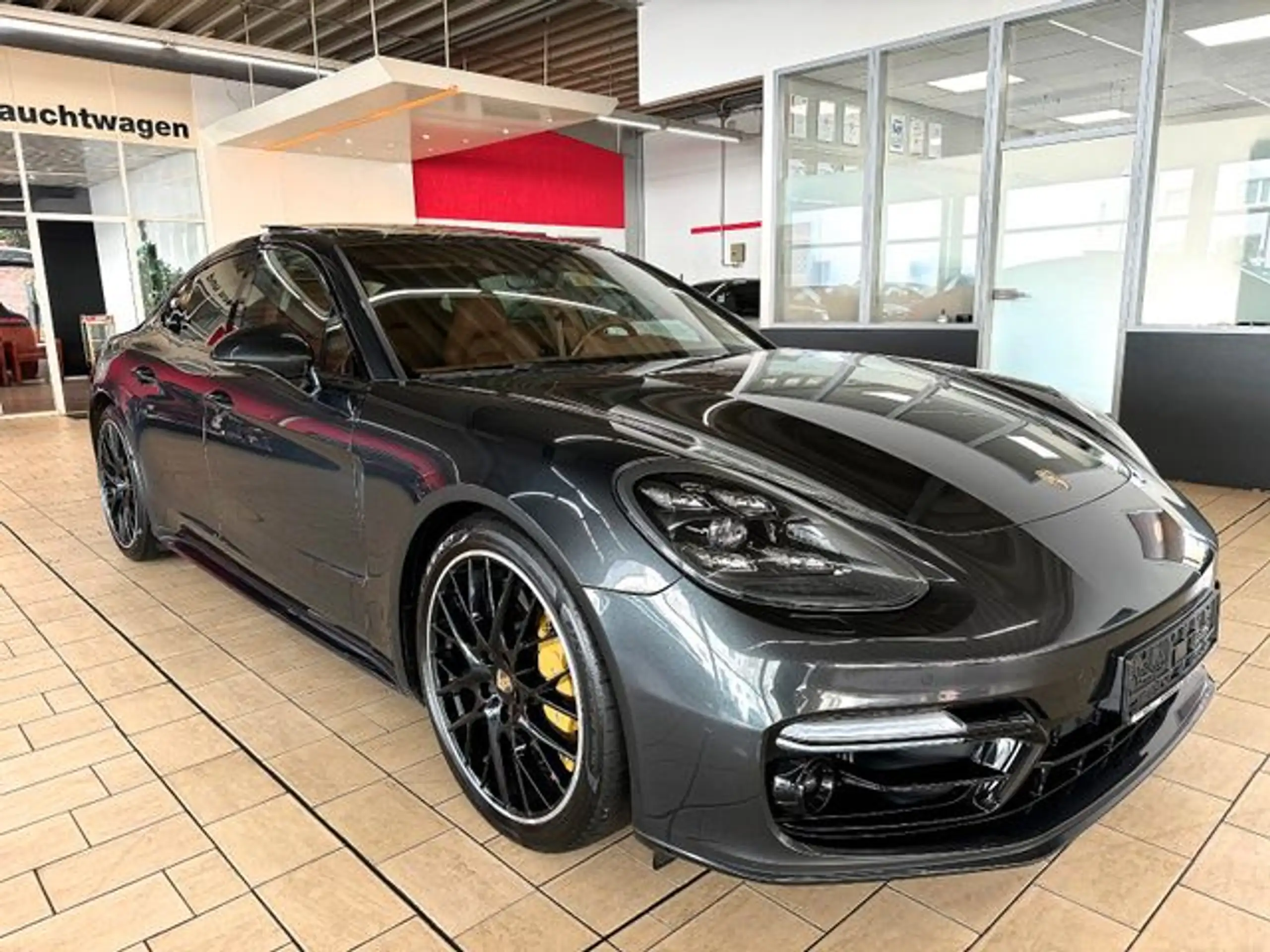 Porsche - Panamera