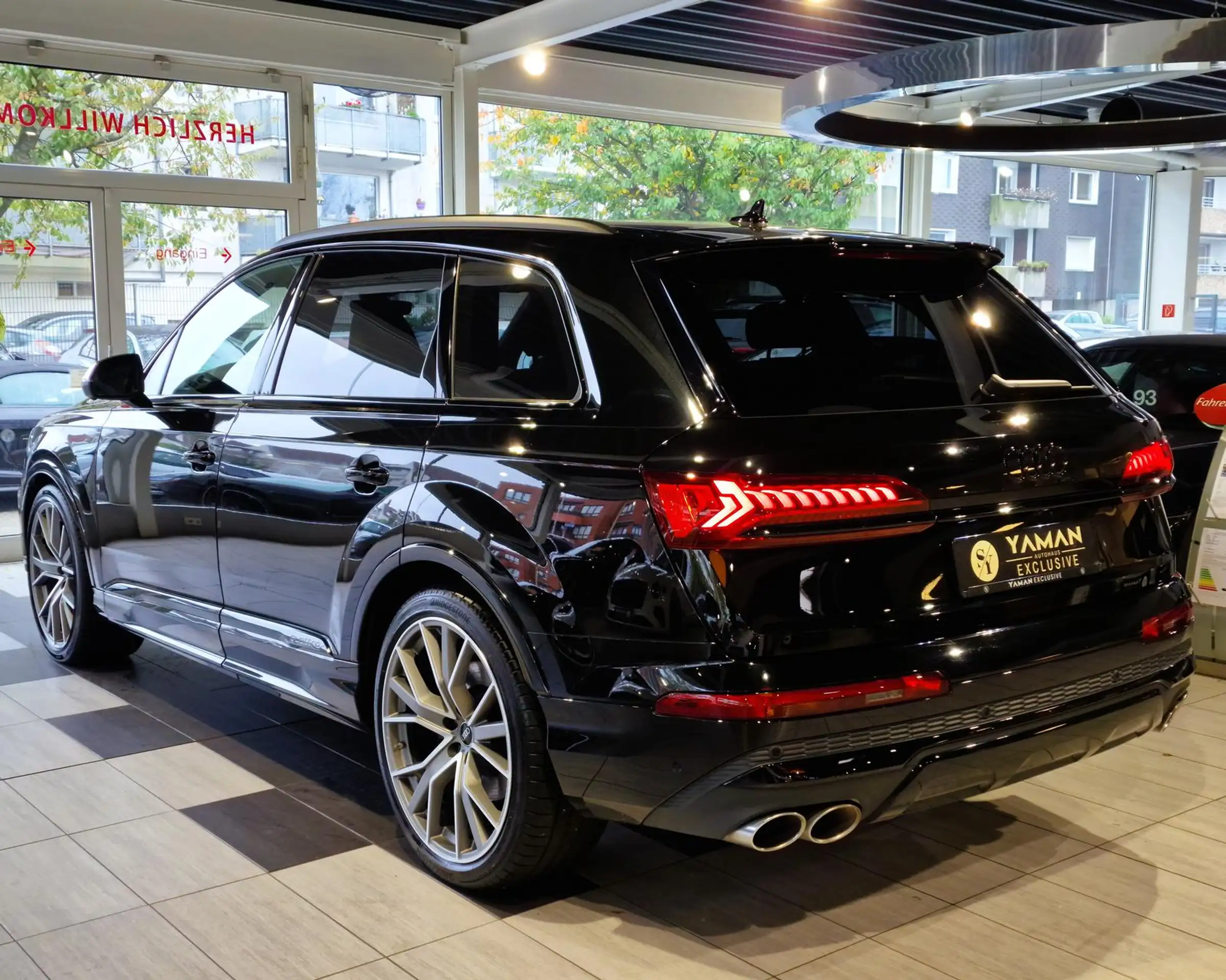 Audi - SQ7