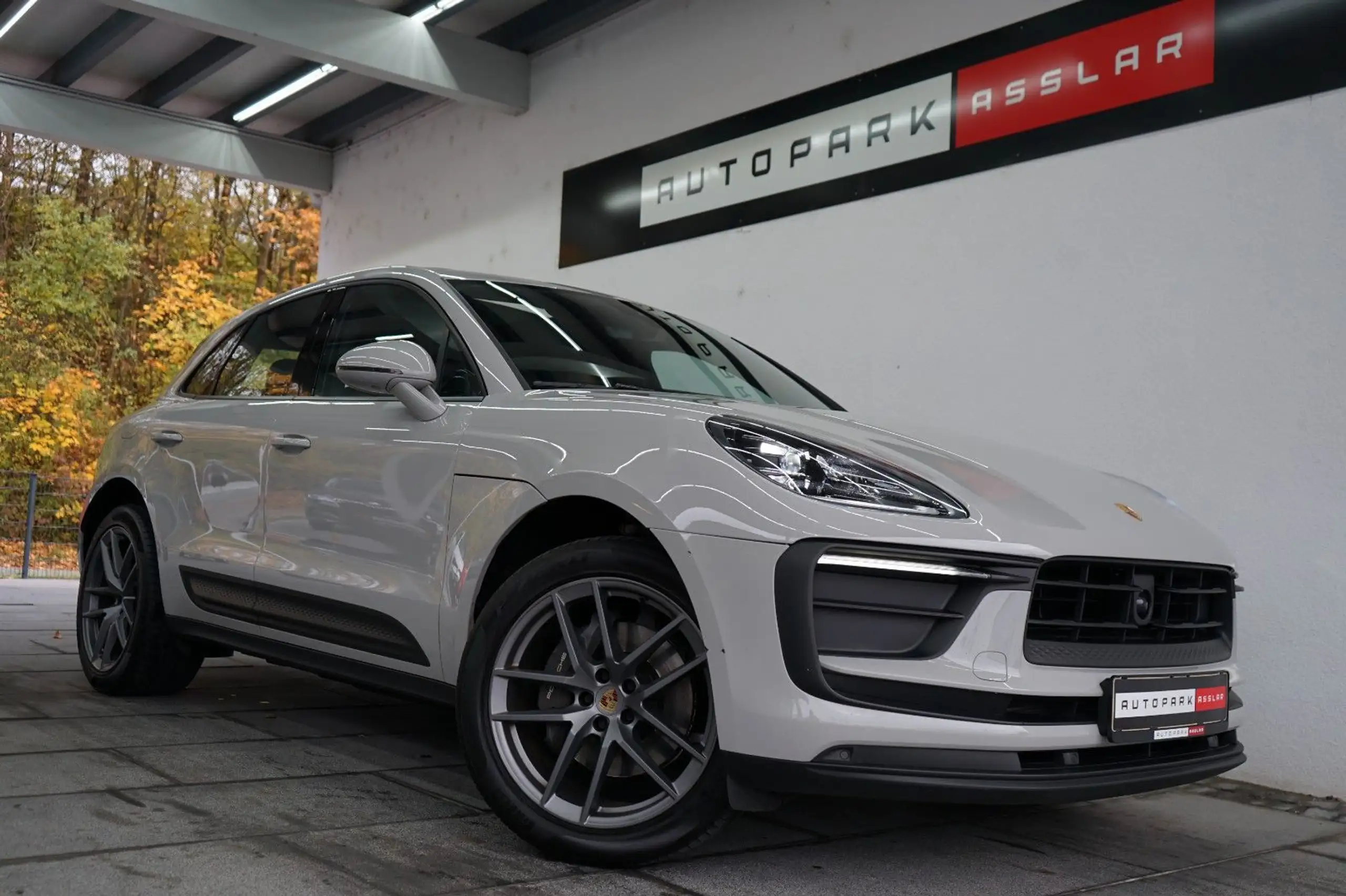 Porsche - Macan