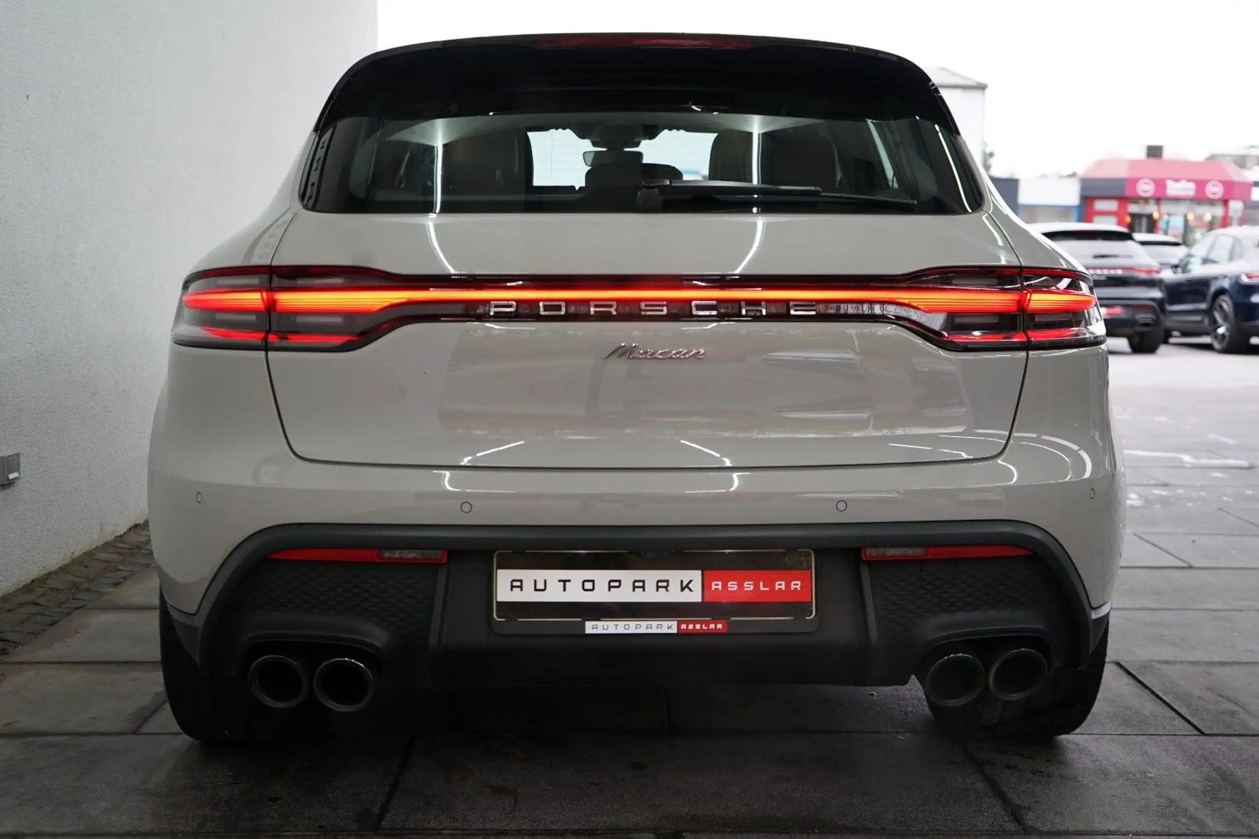 Porsche - Macan