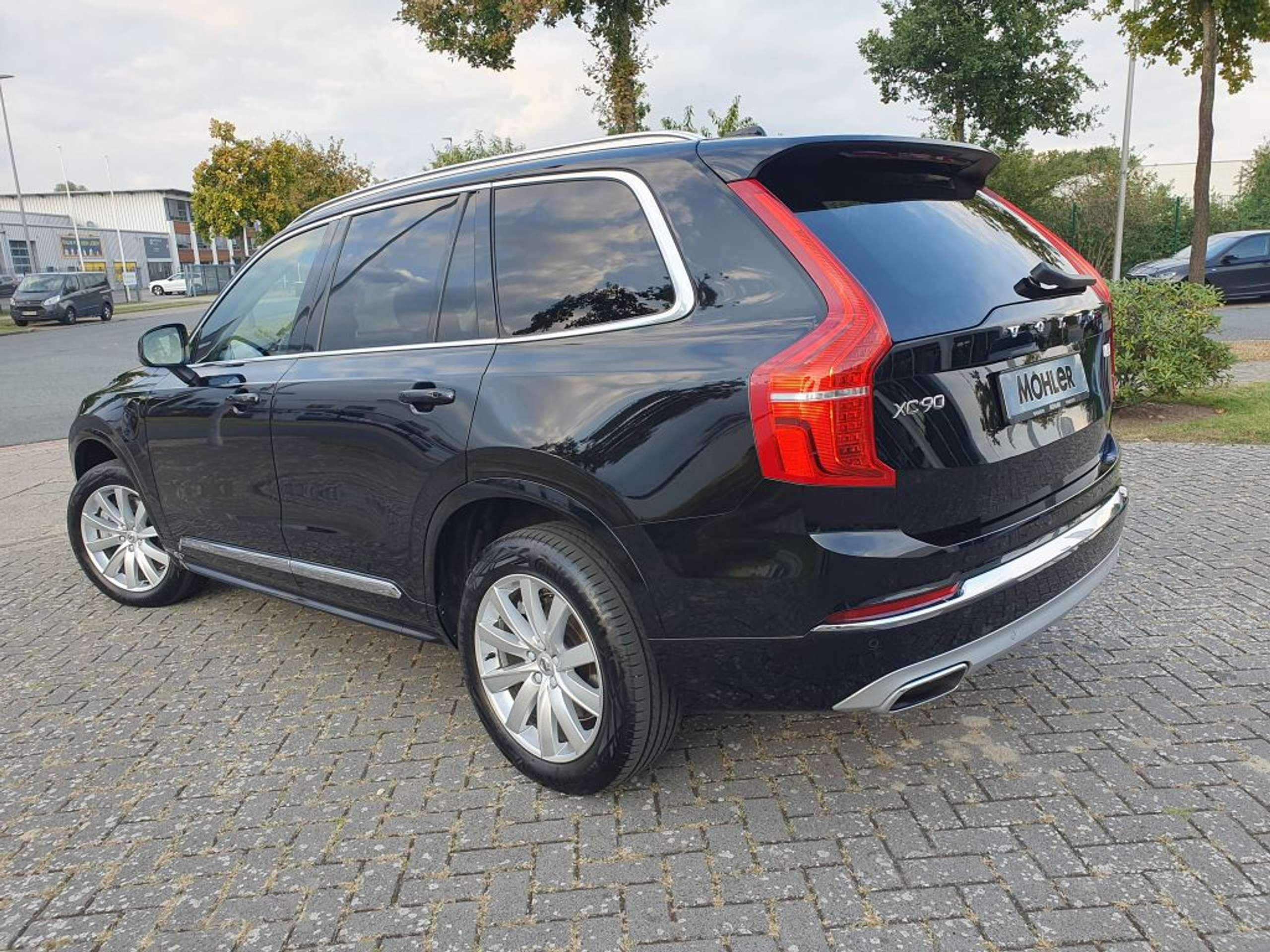 Volvo - XC90