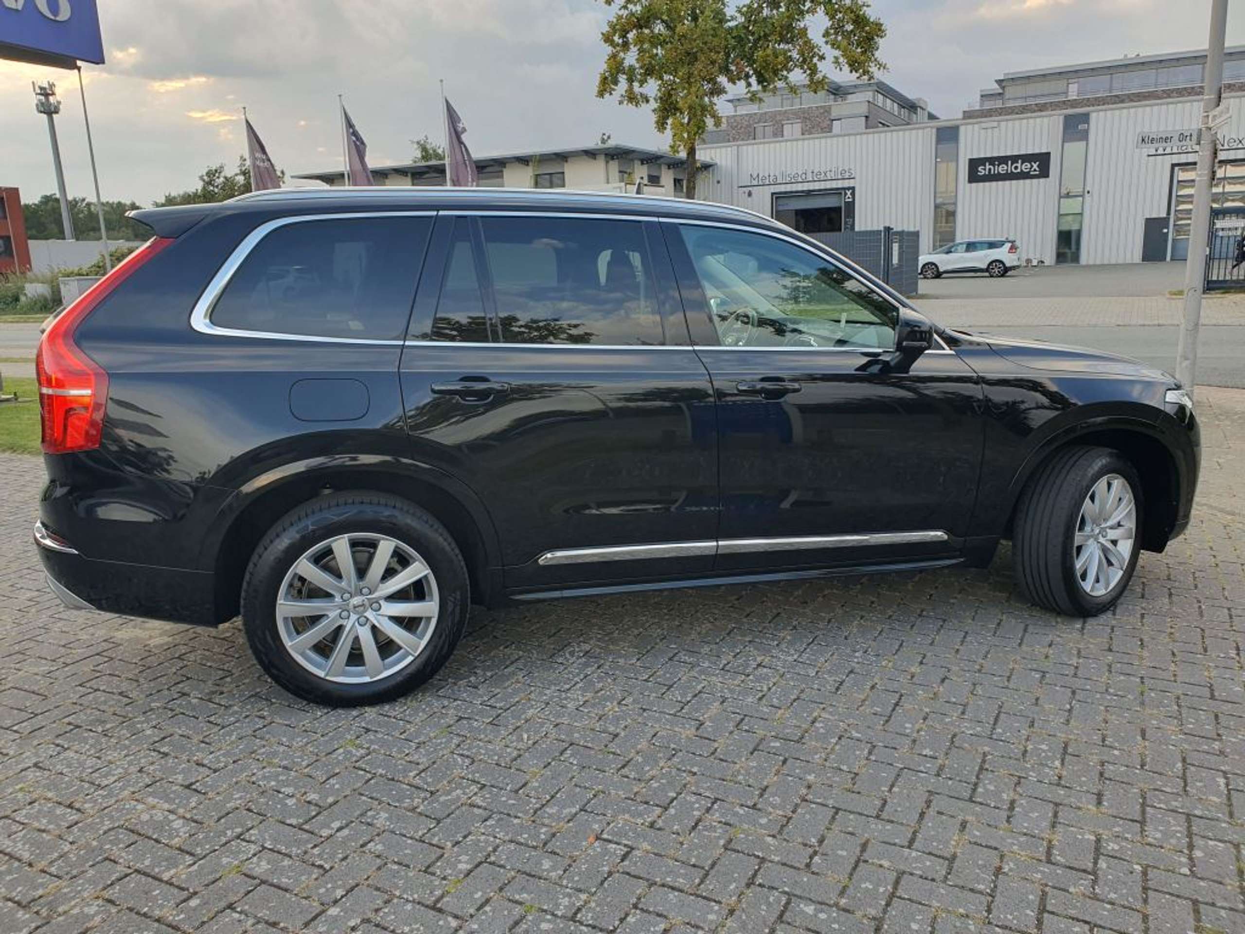 Volvo - XC90