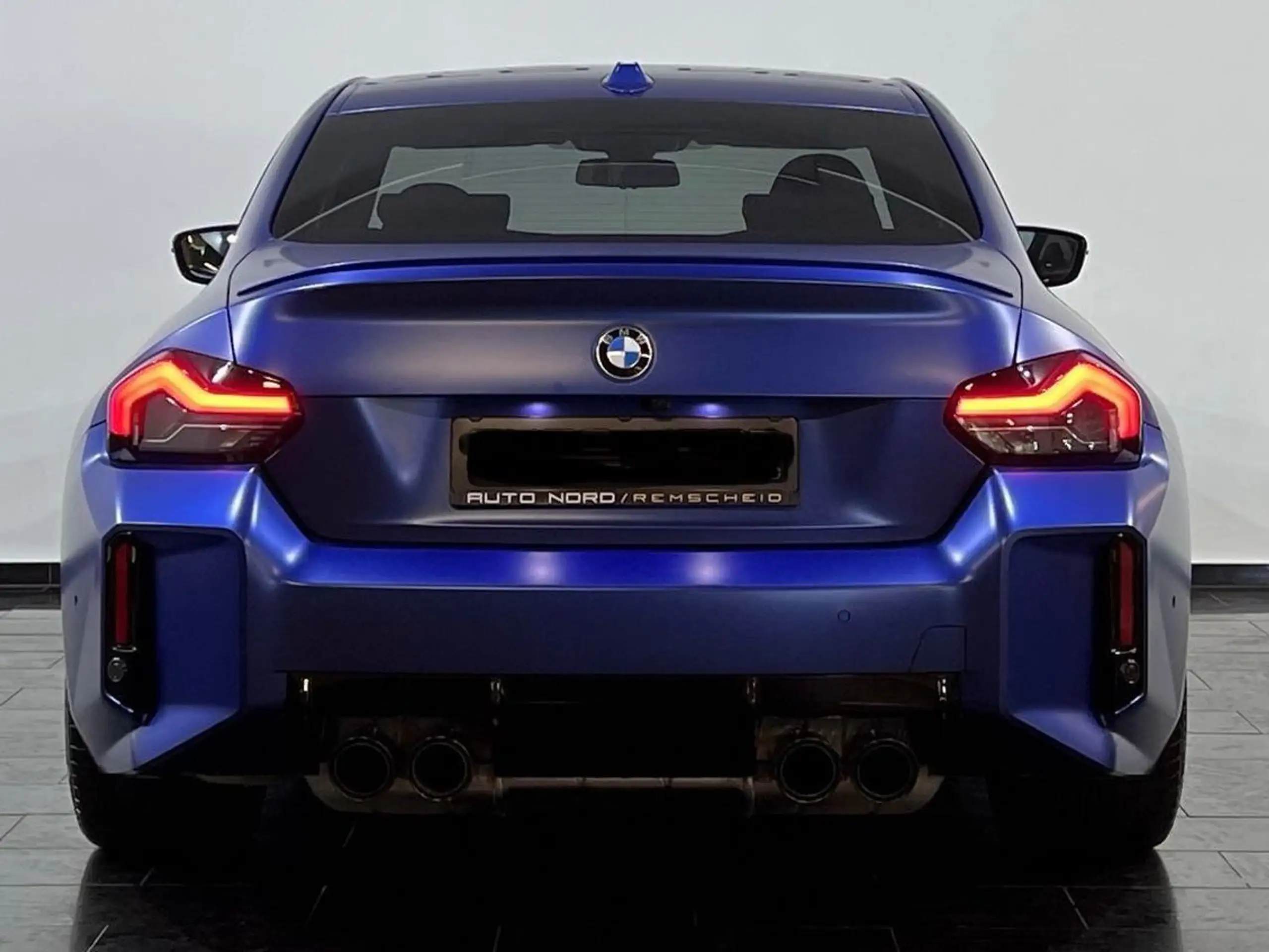 BMW - M2