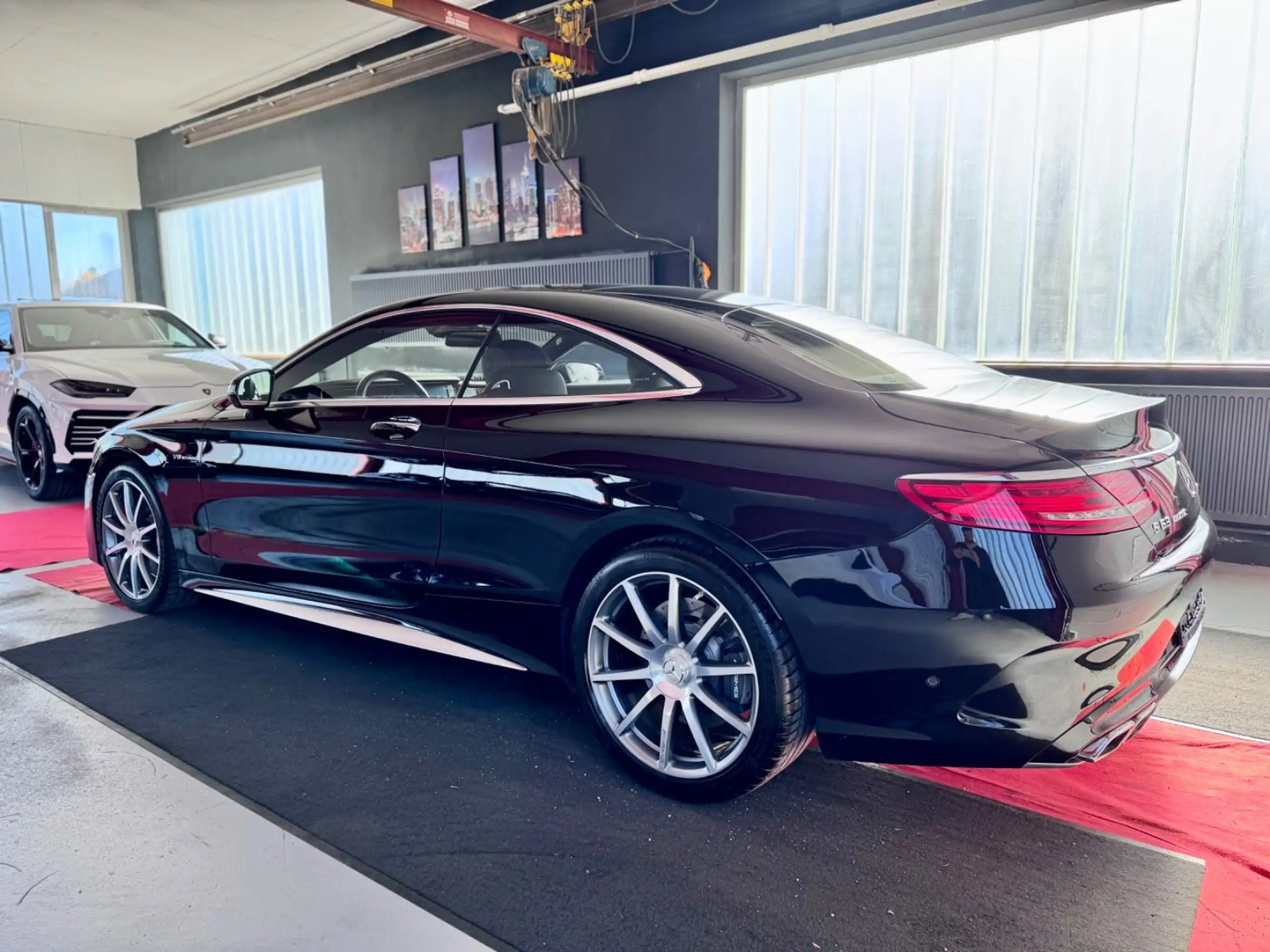 Mercedes-Benz - S 63 AMG