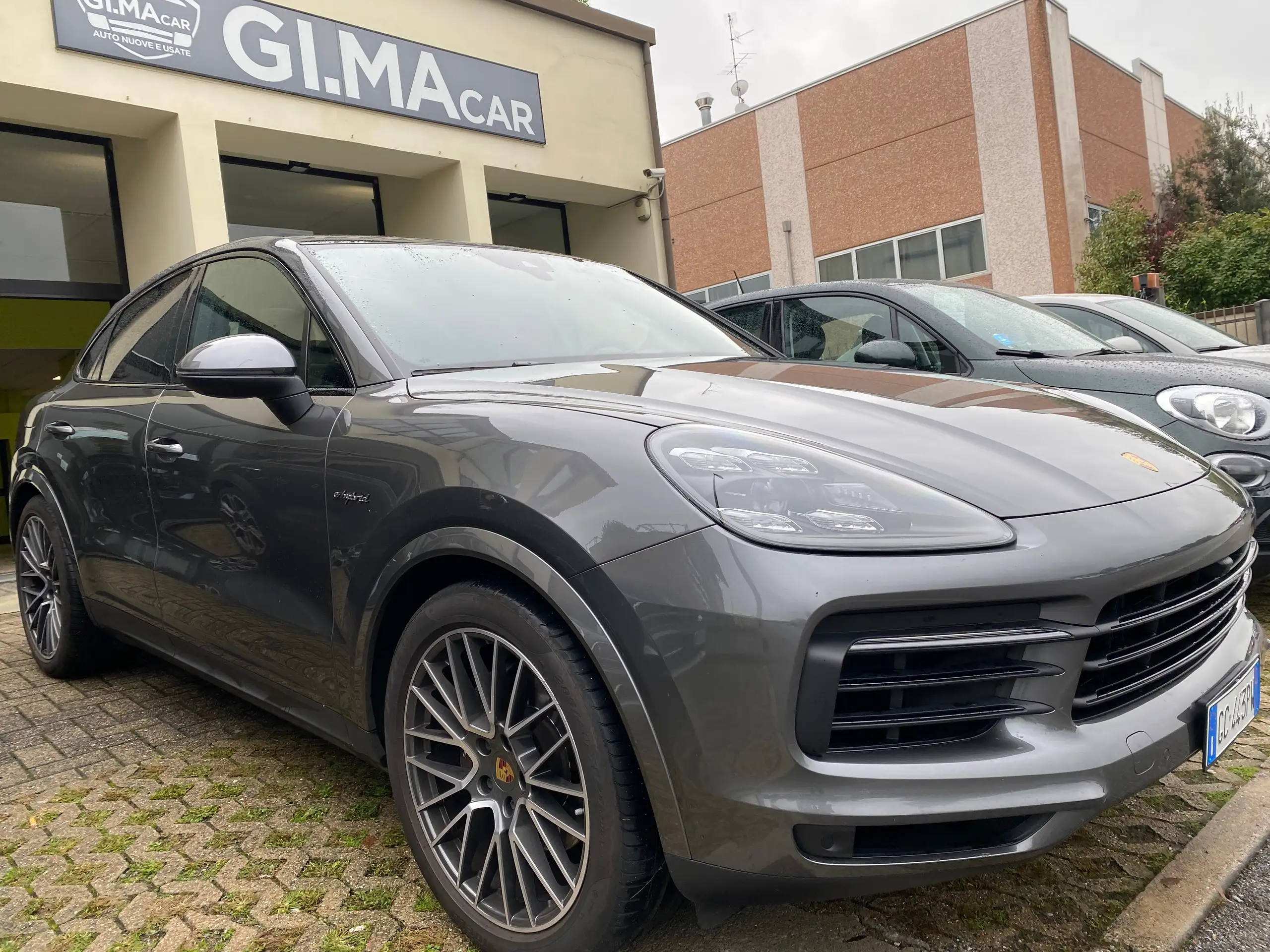 Porsche - Cayenne