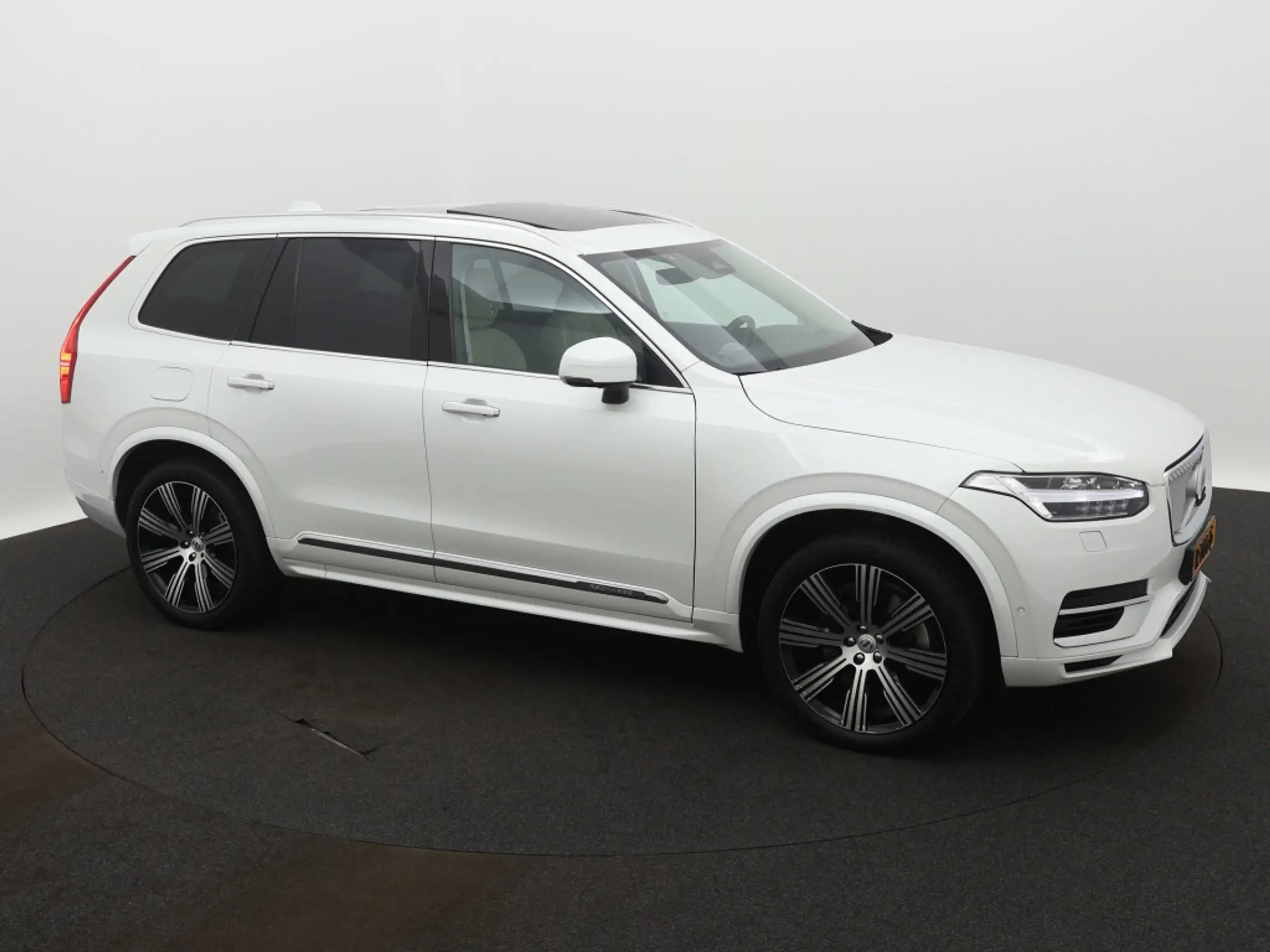 Volvo - XC90