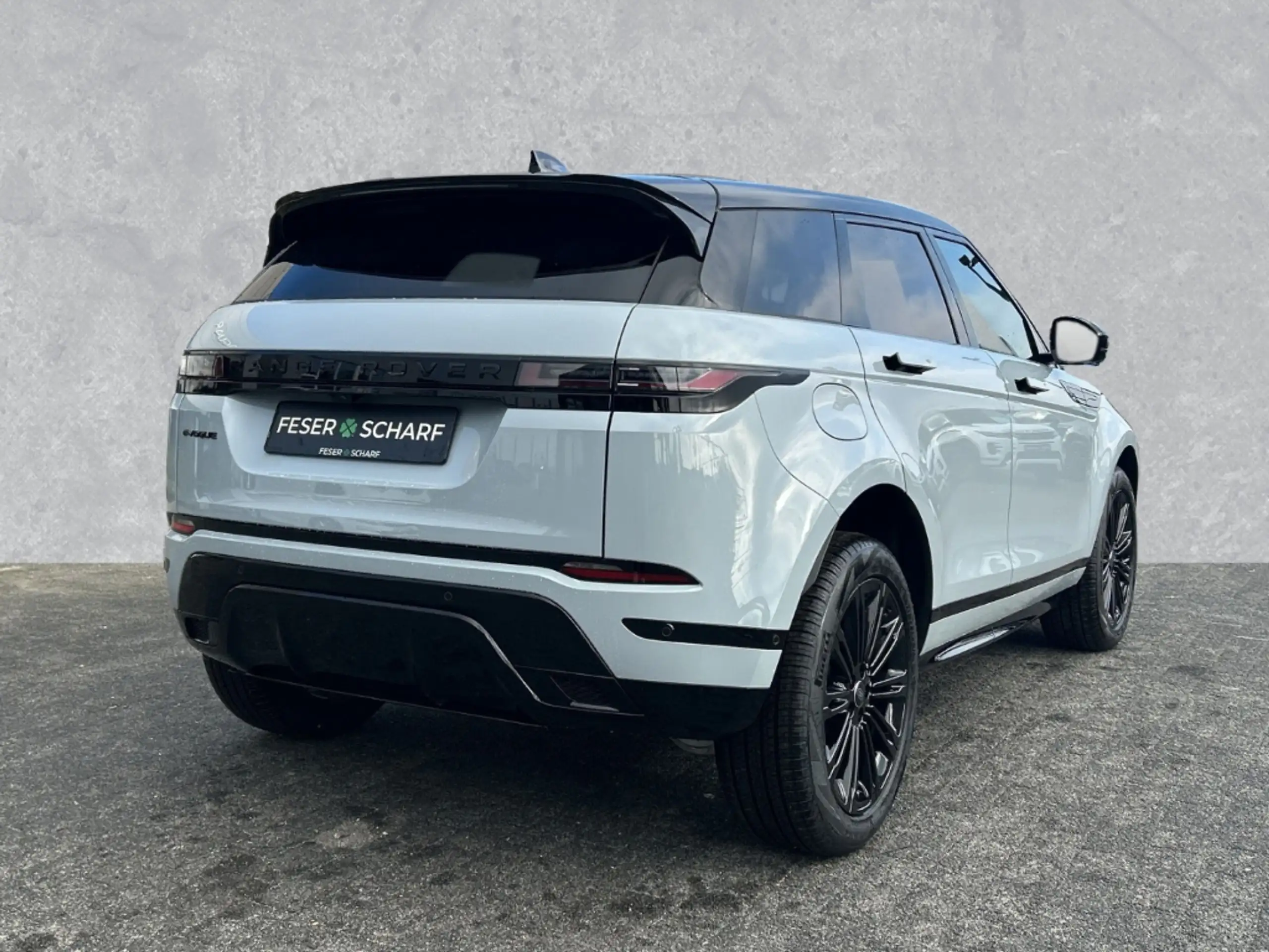 Land Rover - Range Rover Evoque