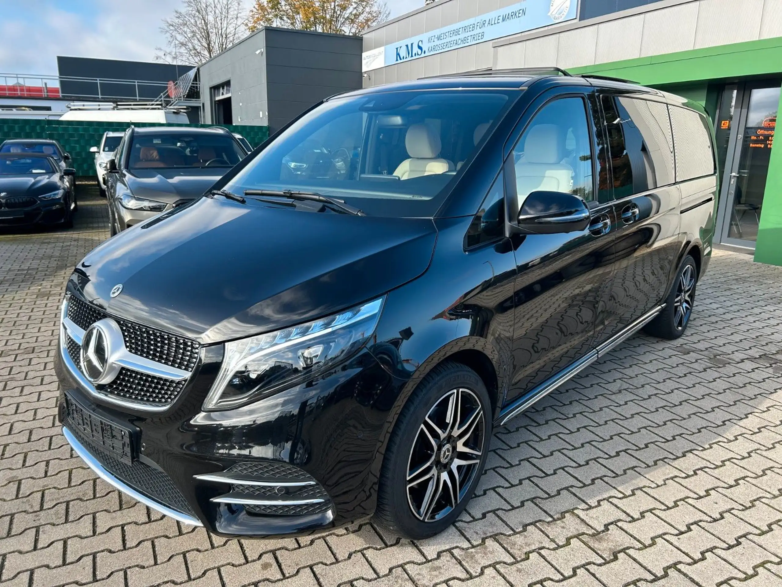 Mercedes-Benz V 300 2023