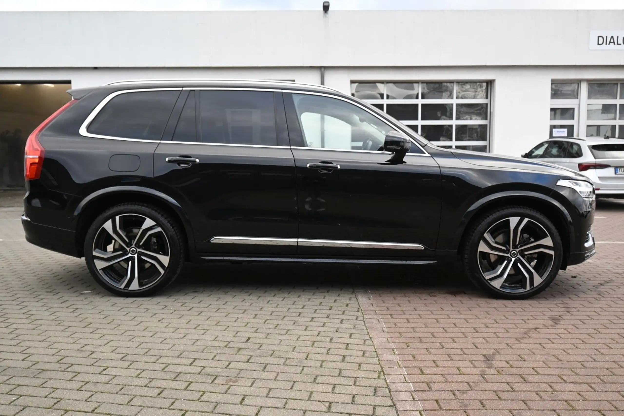 Volvo - XC90