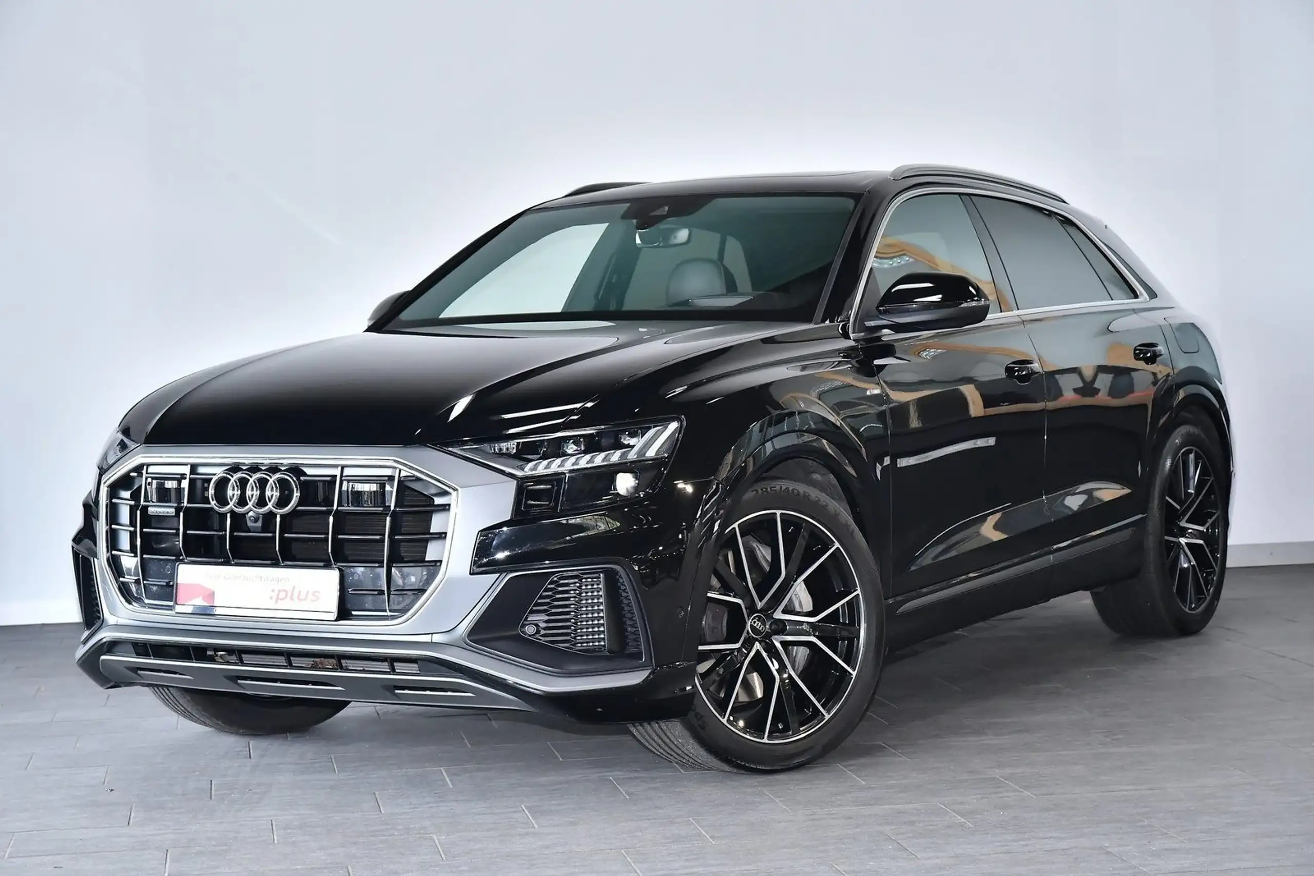 Audi - Q8