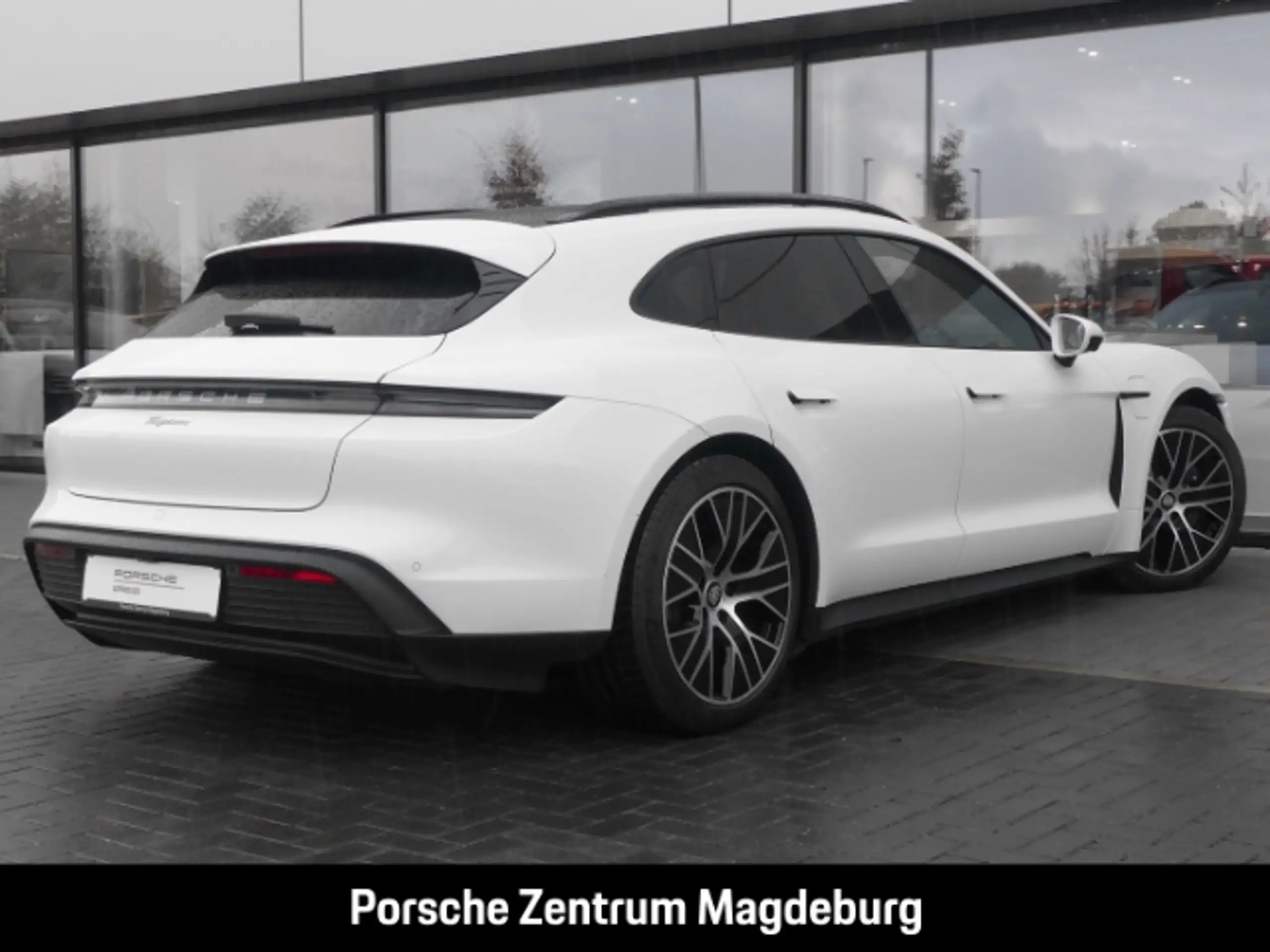 Porsche - Taycan