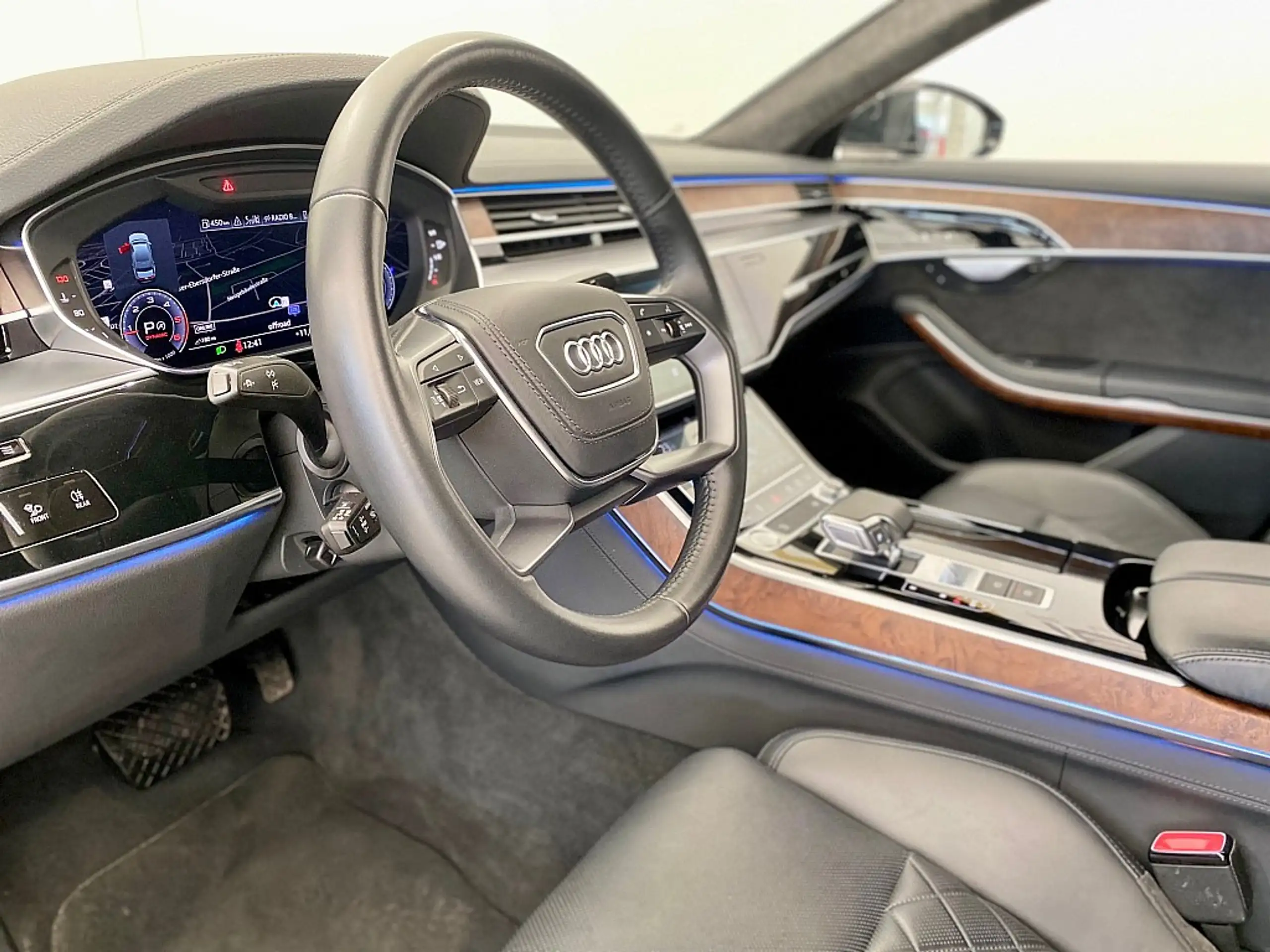 Audi - A8