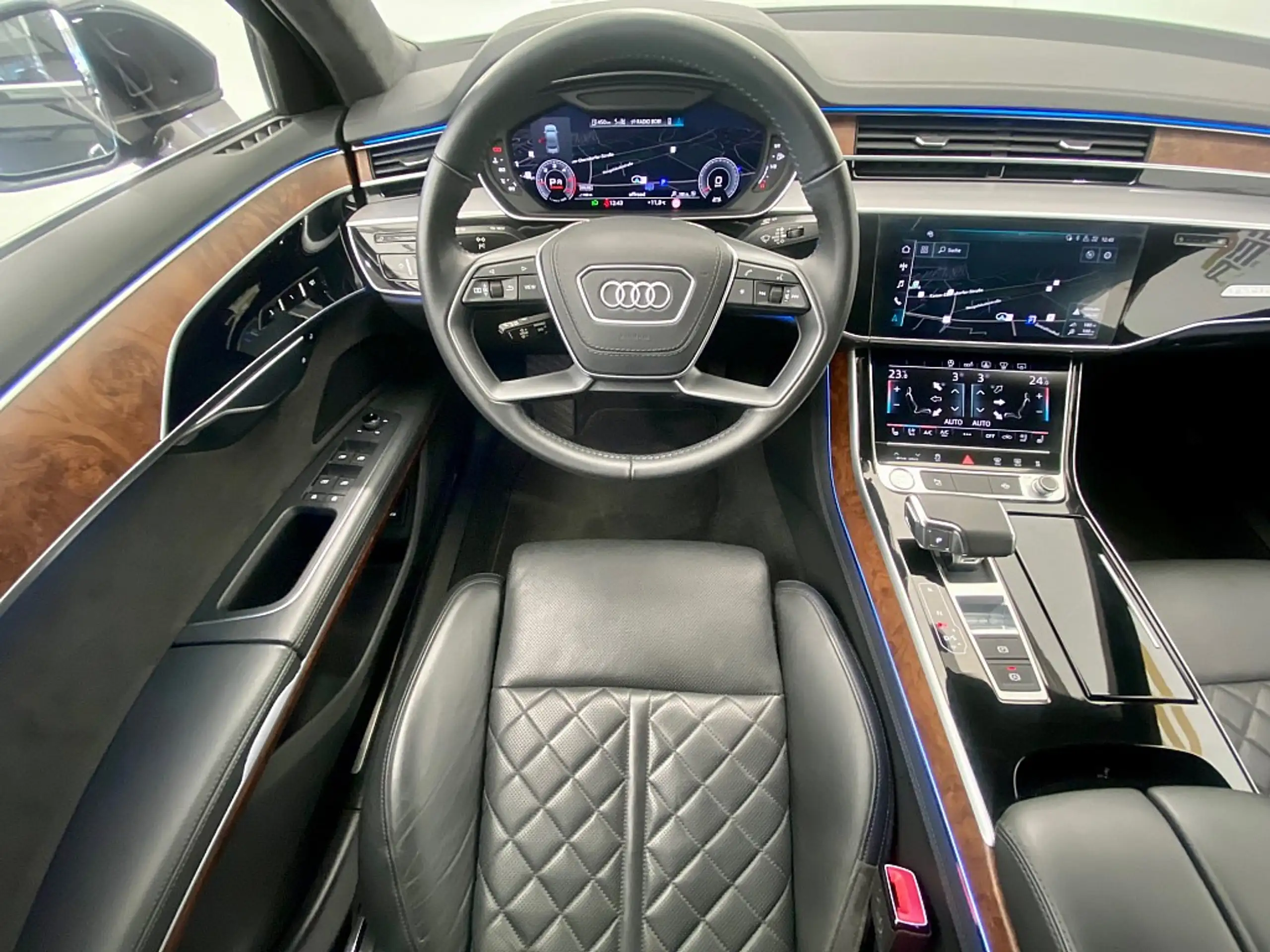 Audi - A8