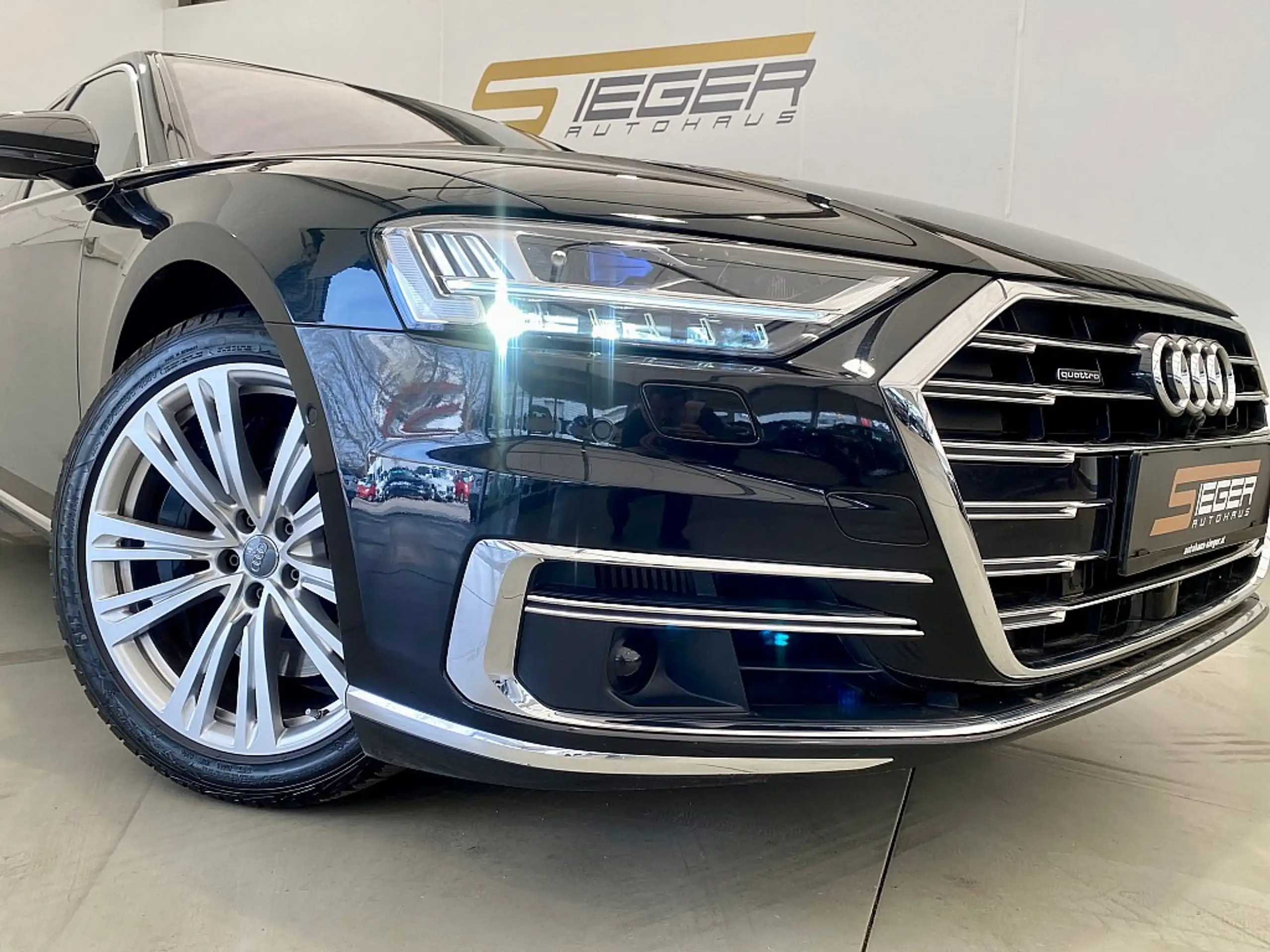 Audi - A8