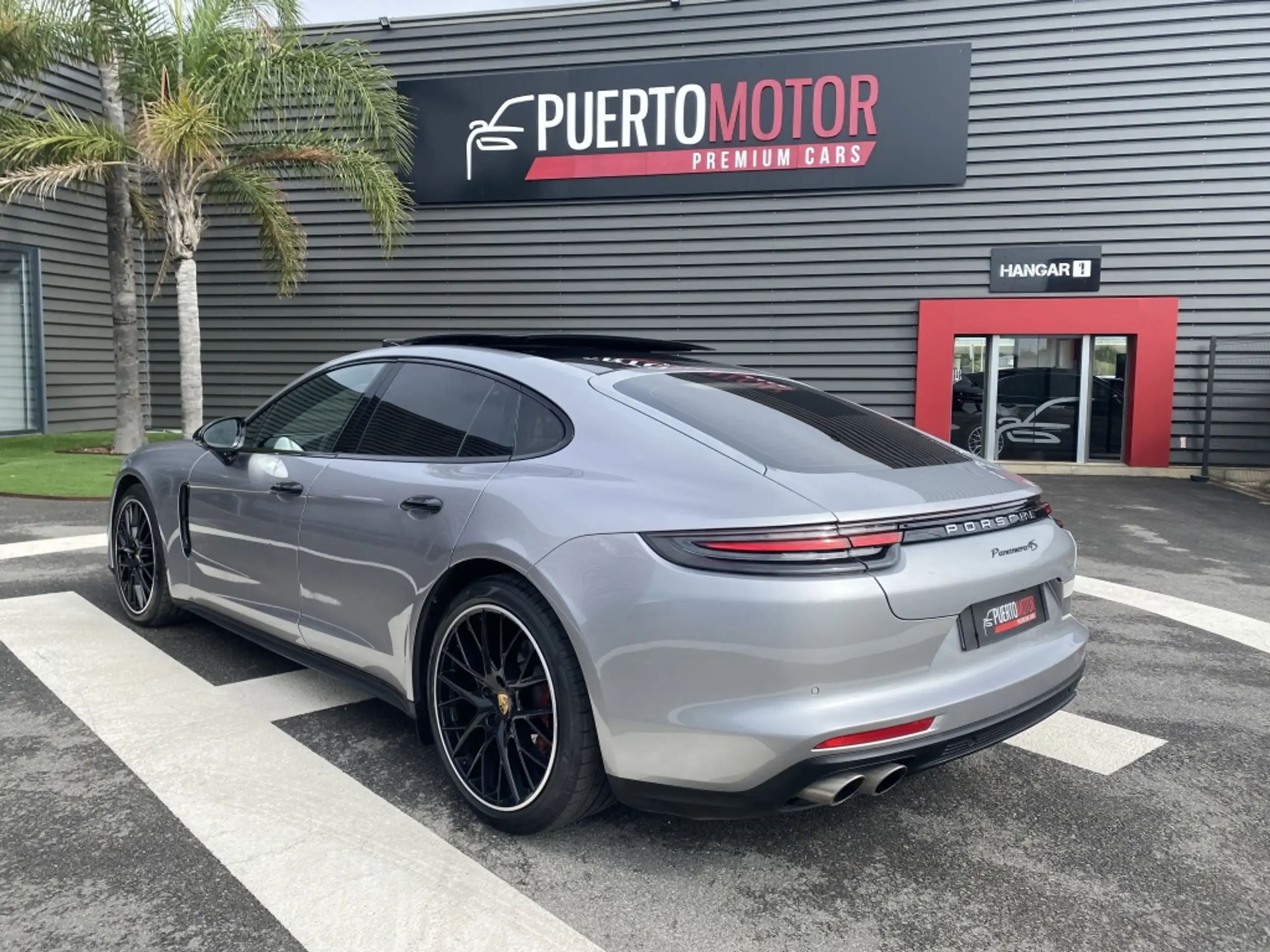 Porsche - Panamera