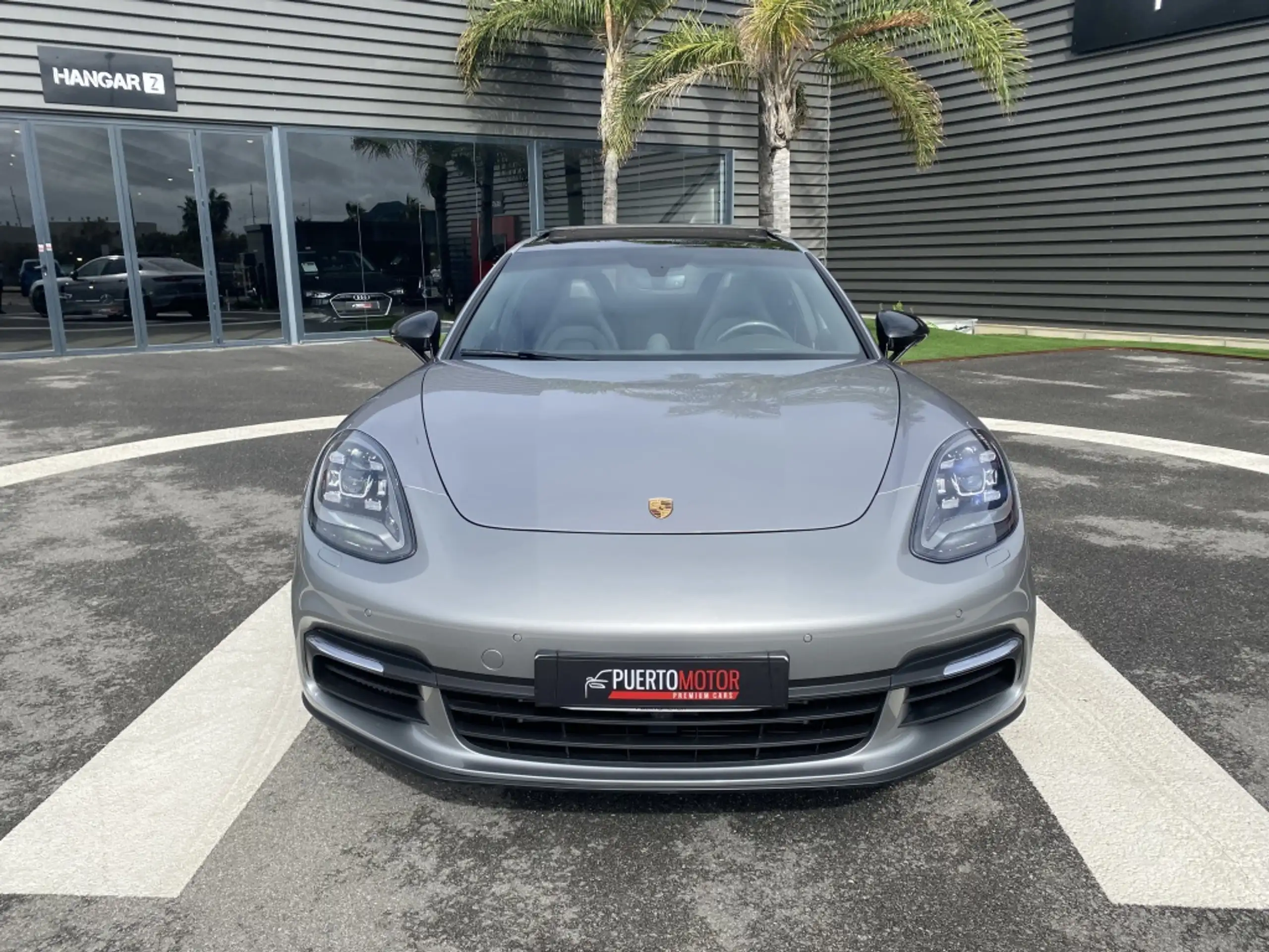 Porsche - Panamera