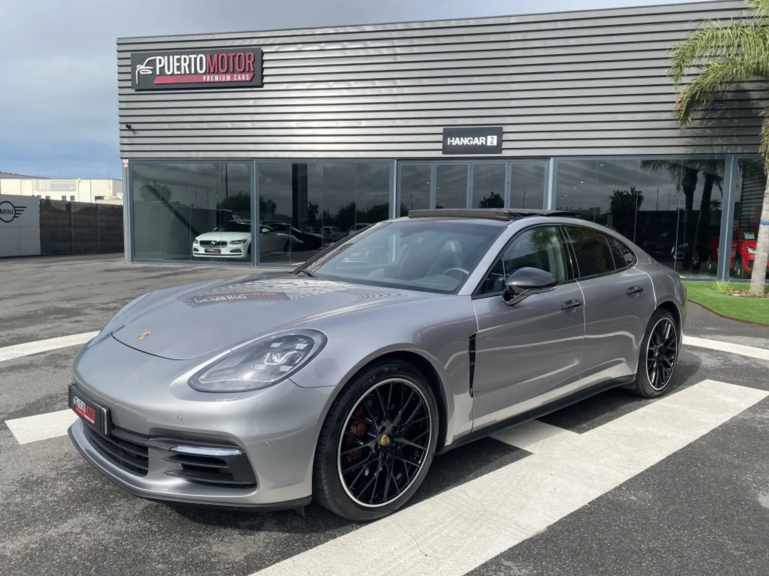 Porsche - Panamera