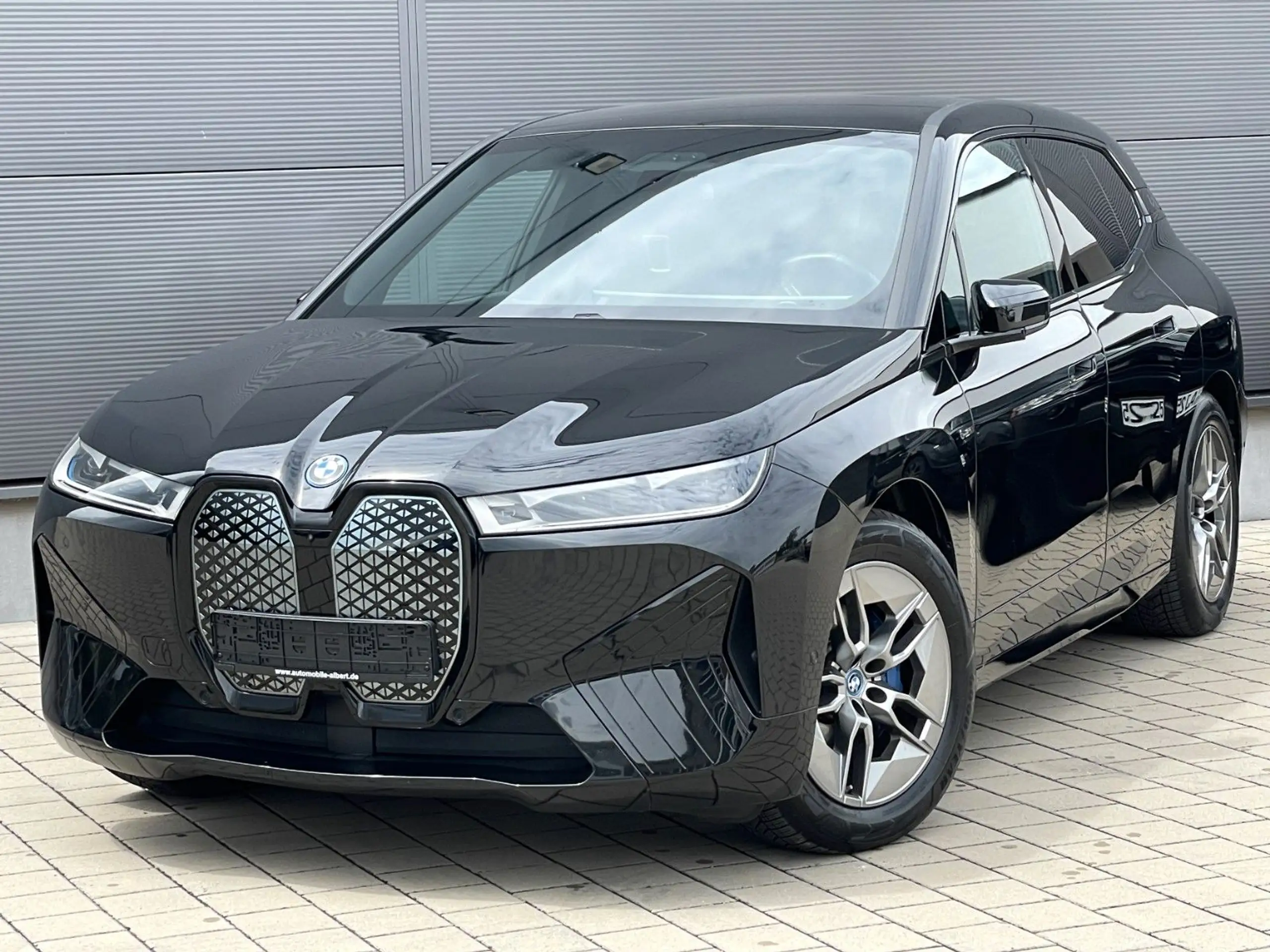 BMW - iX