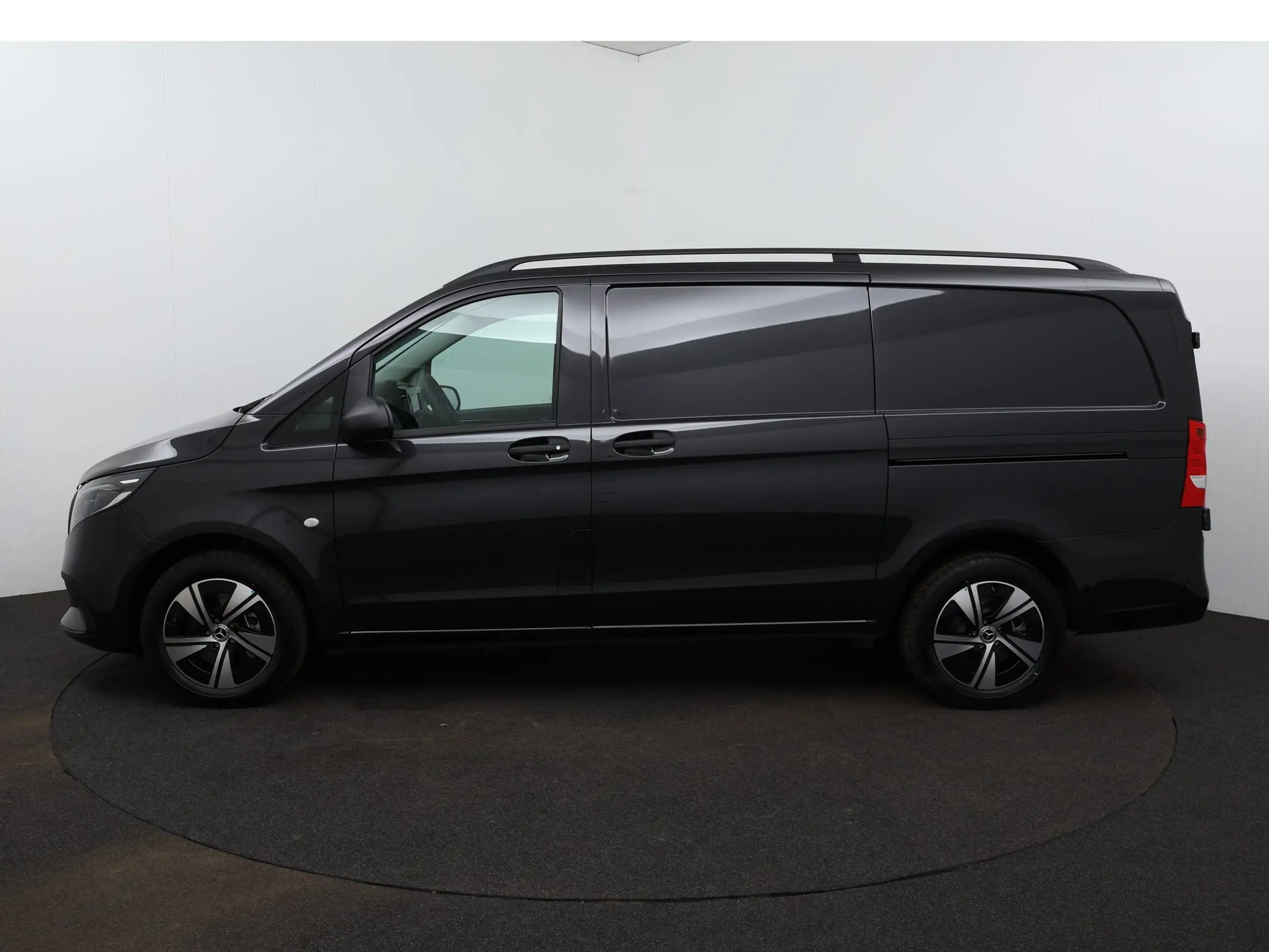 Mercedes-Benz - Vito