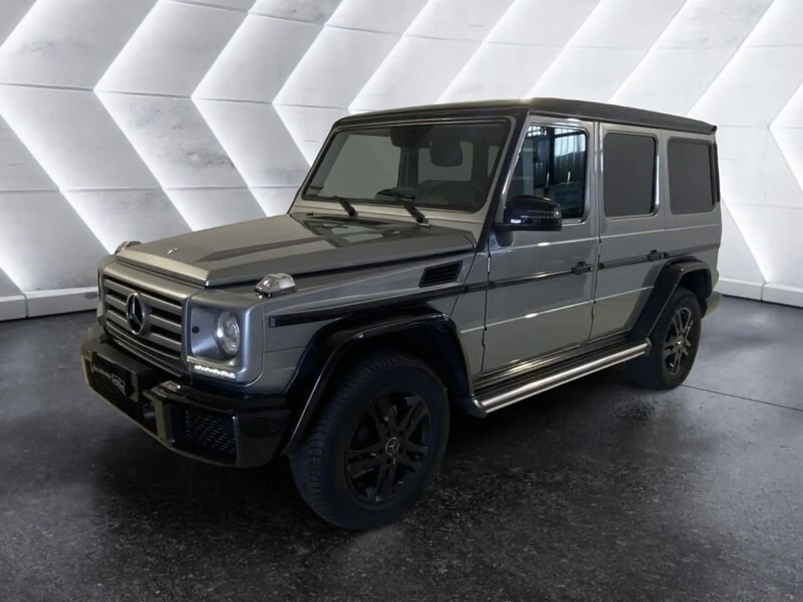 Mercedes-Benz - G 350