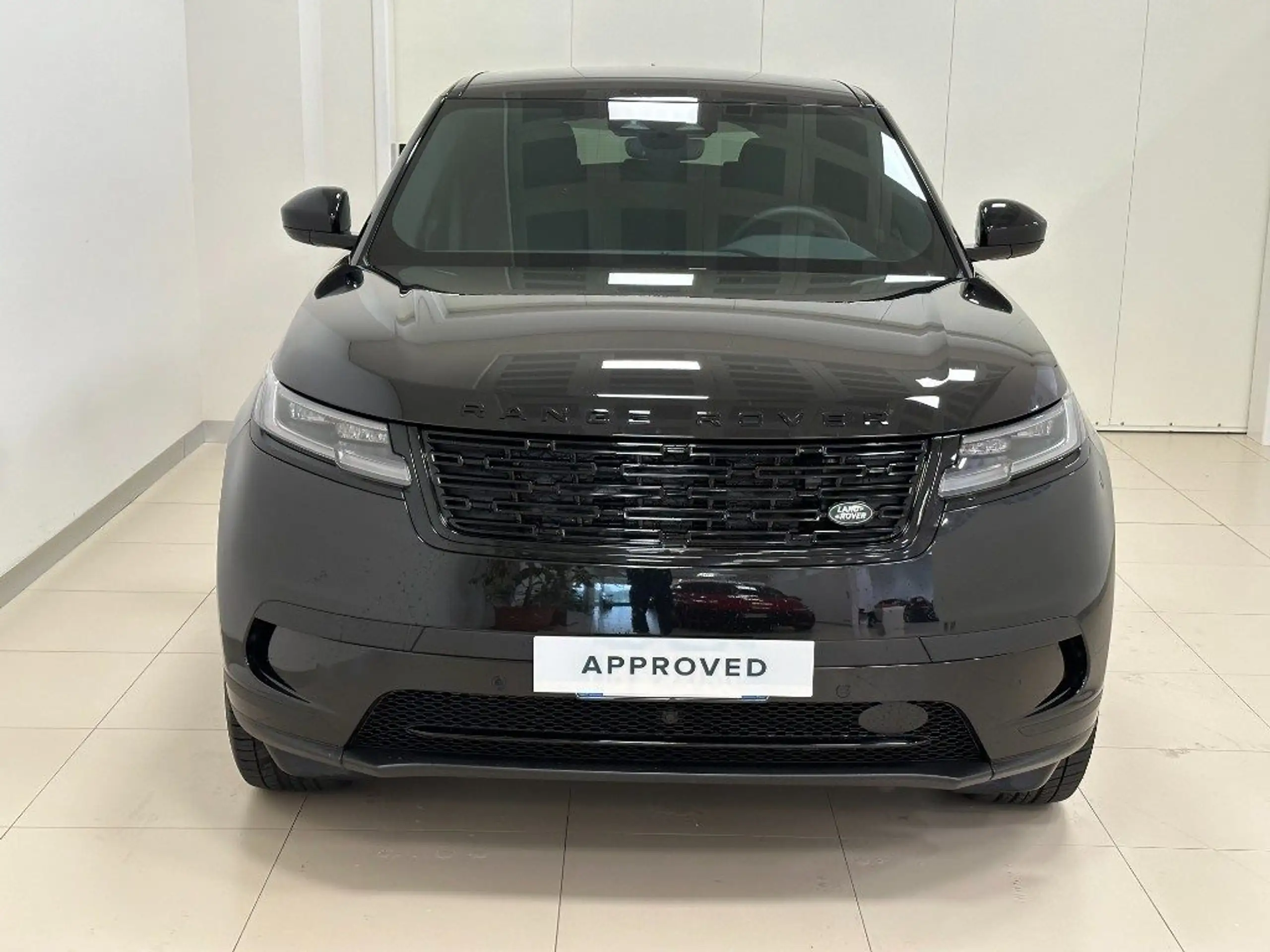 Land Rover - Range Rover Velar