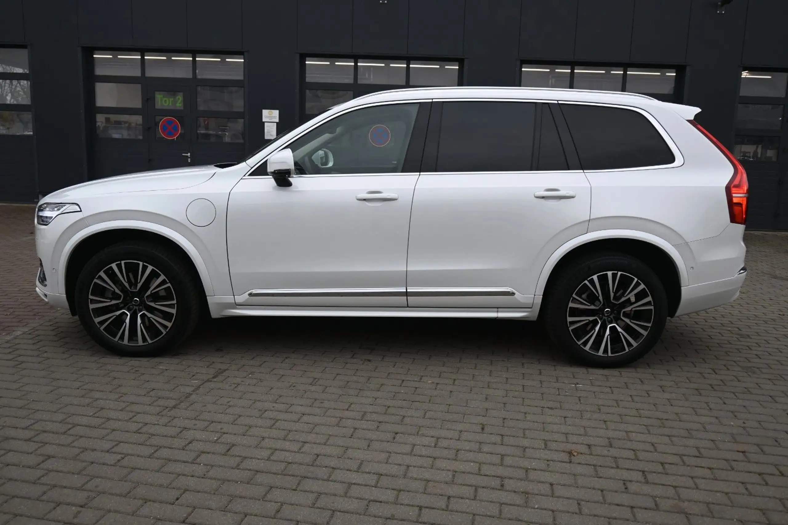 Volvo - XC90