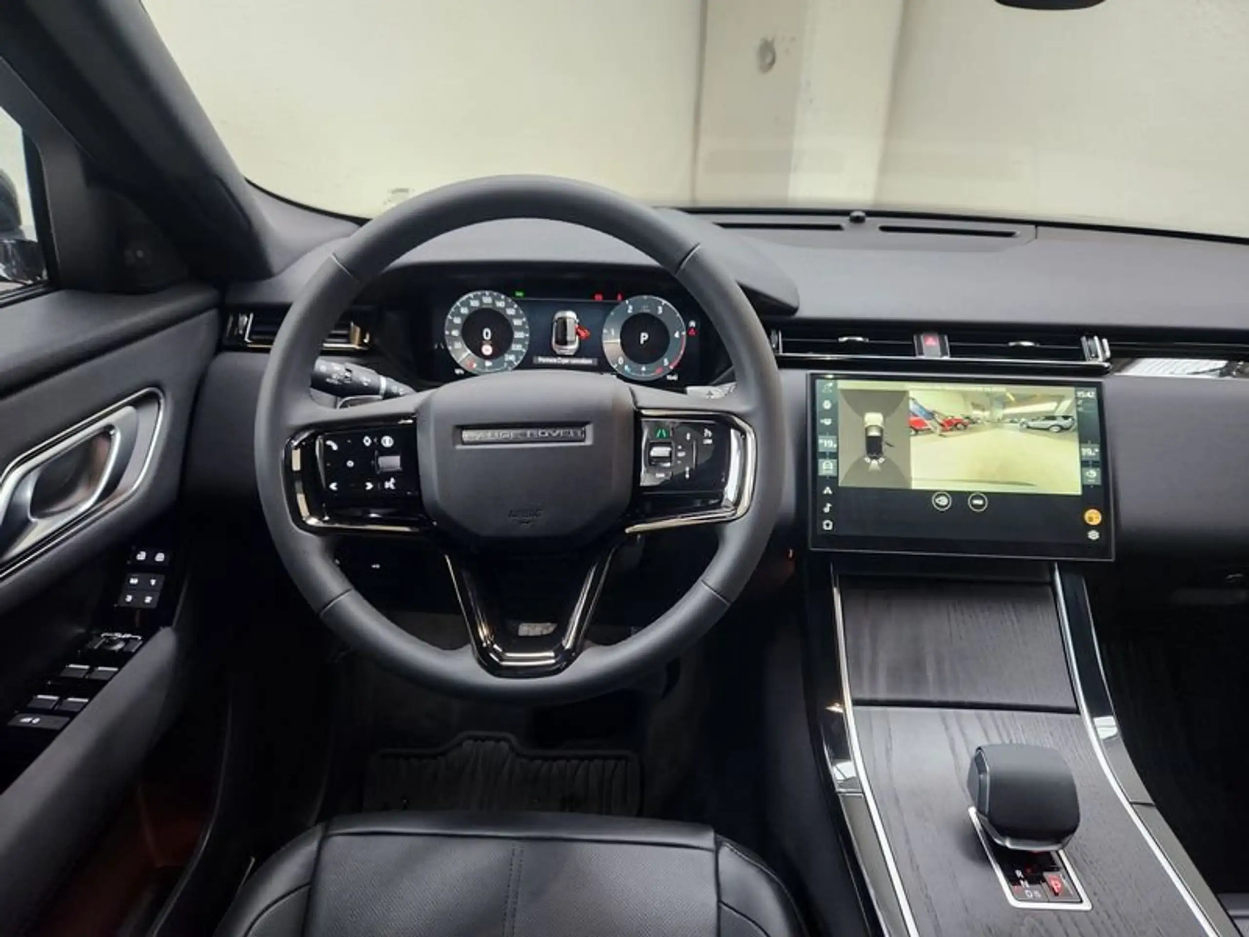 Land Rover - Range Rover Velar