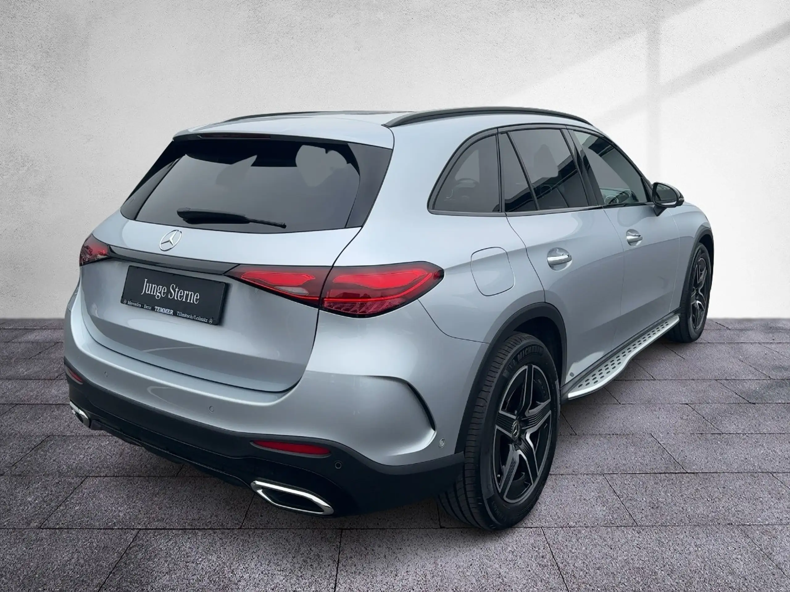 Mercedes-Benz - GLC 220