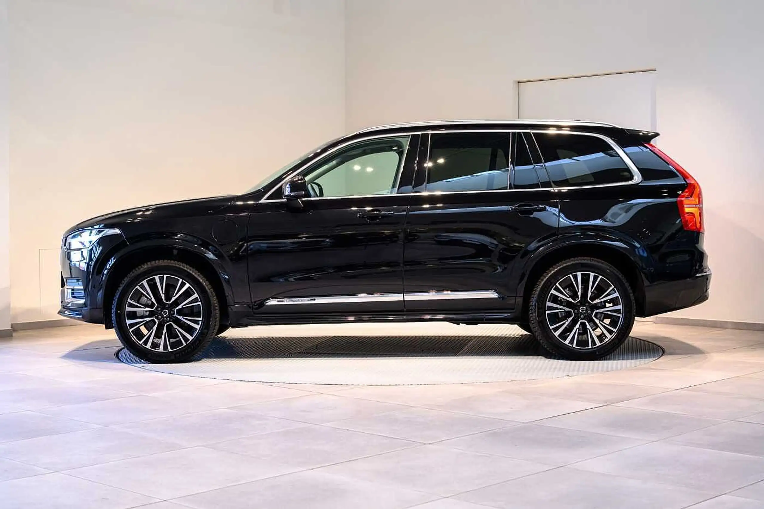 Volvo - XC90