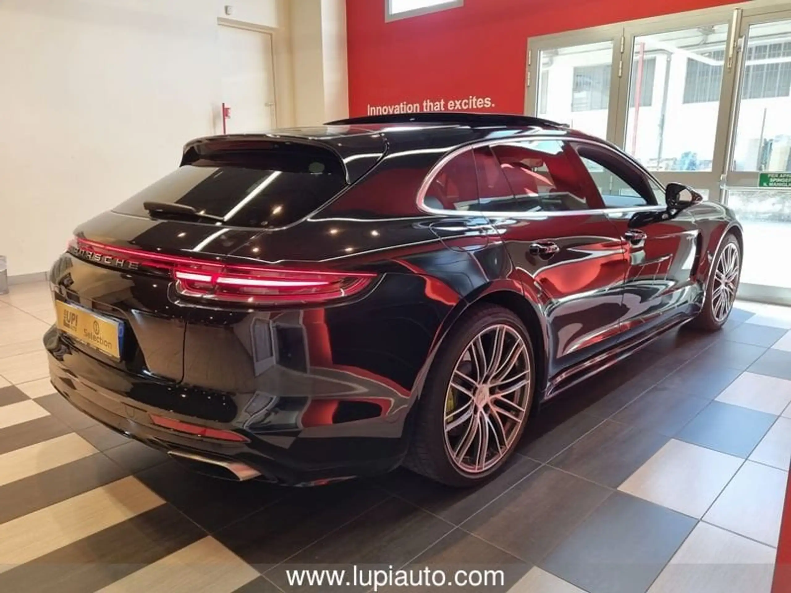 Porsche - Panamera