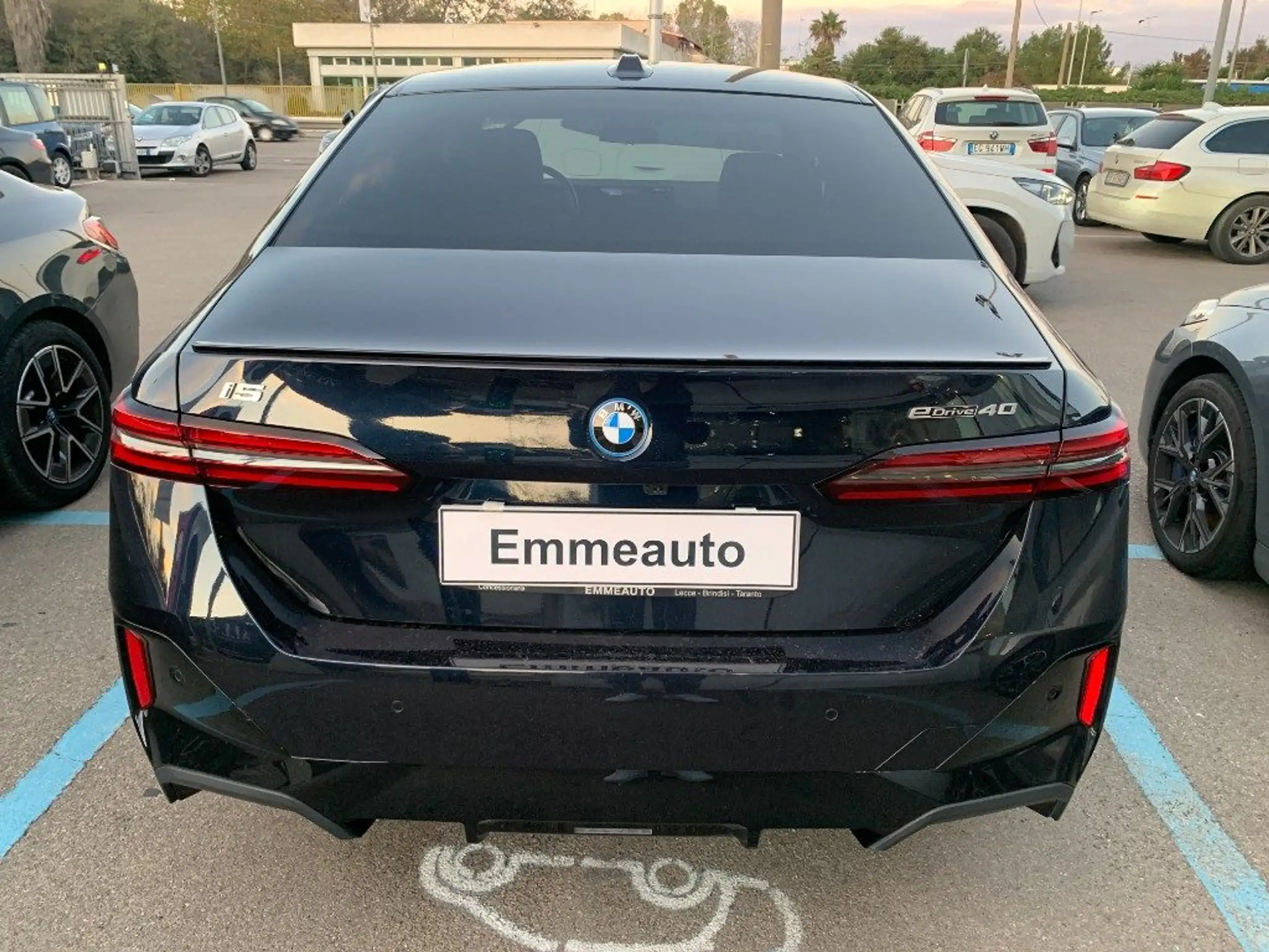 BMW - i5