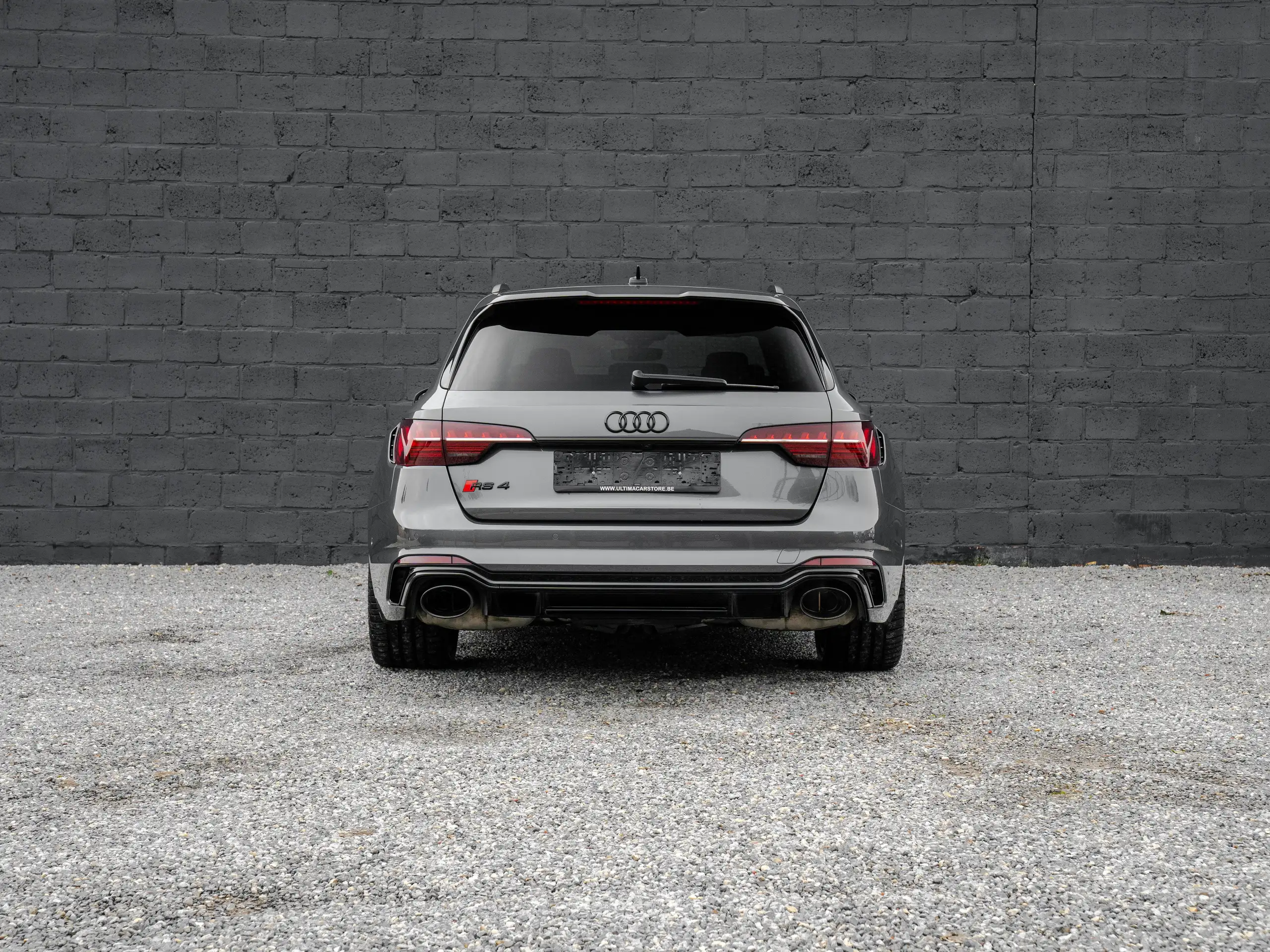 Audi - RS4