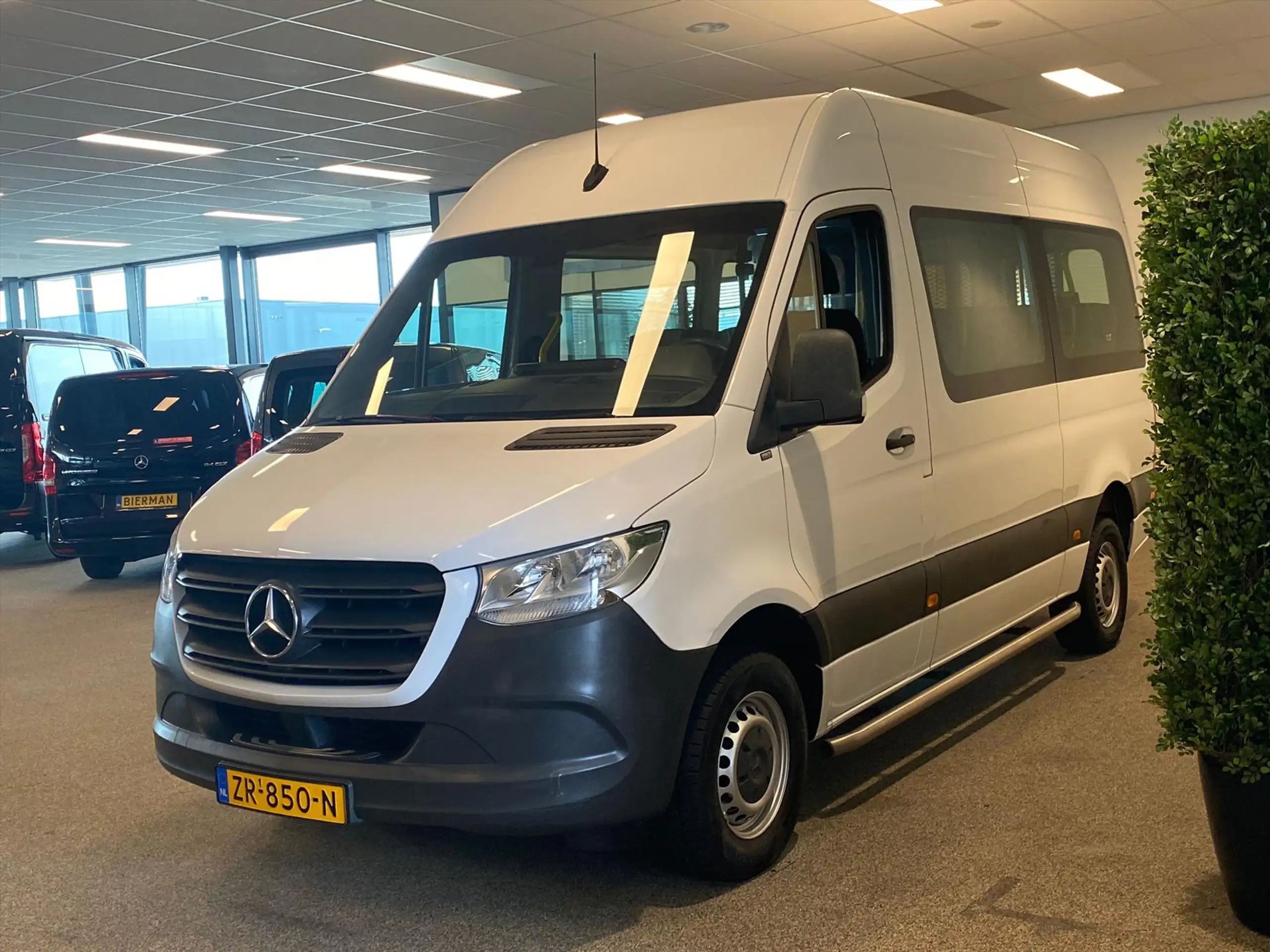 Mercedes-Benz - Sprinter