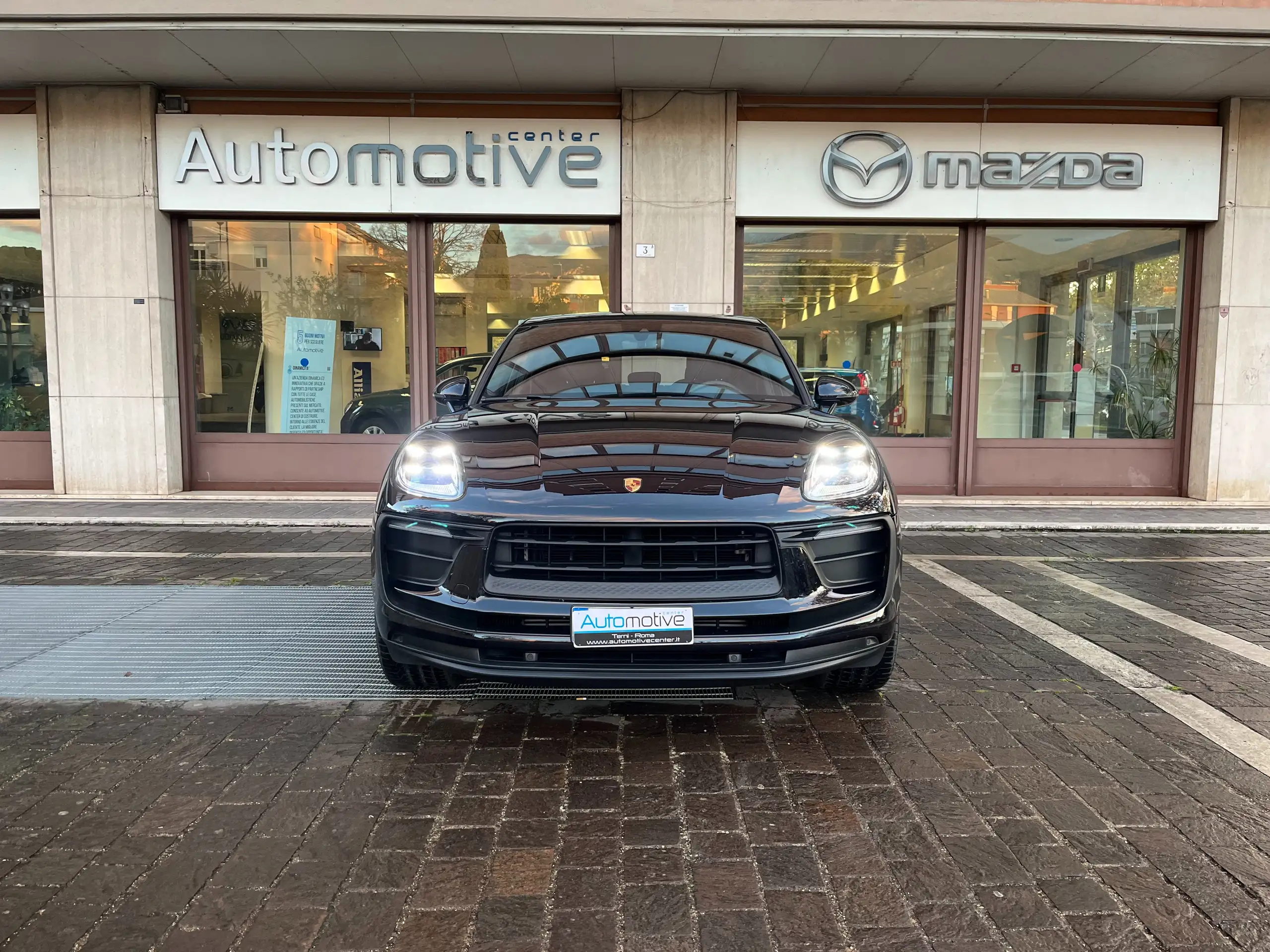 Porsche - Macan