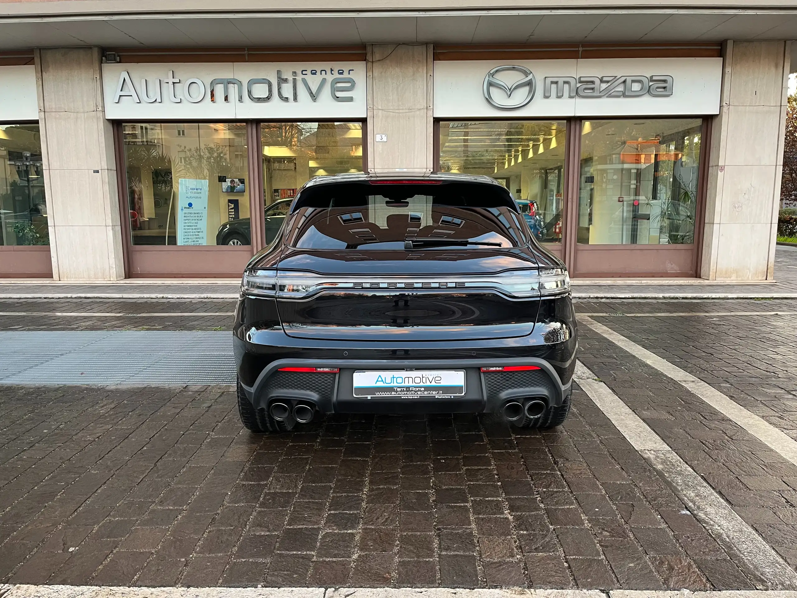 Porsche - Macan