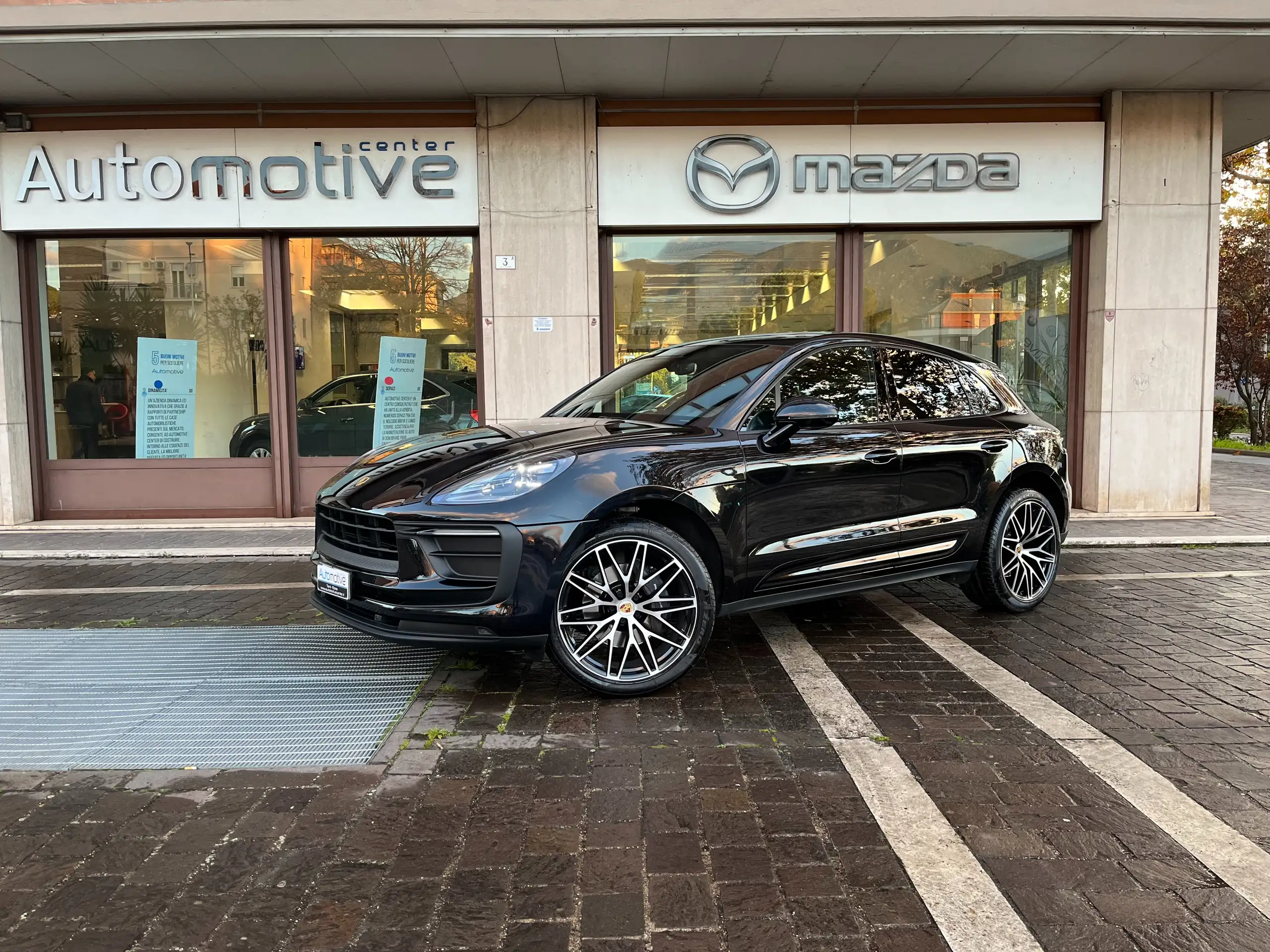 Porsche - Macan