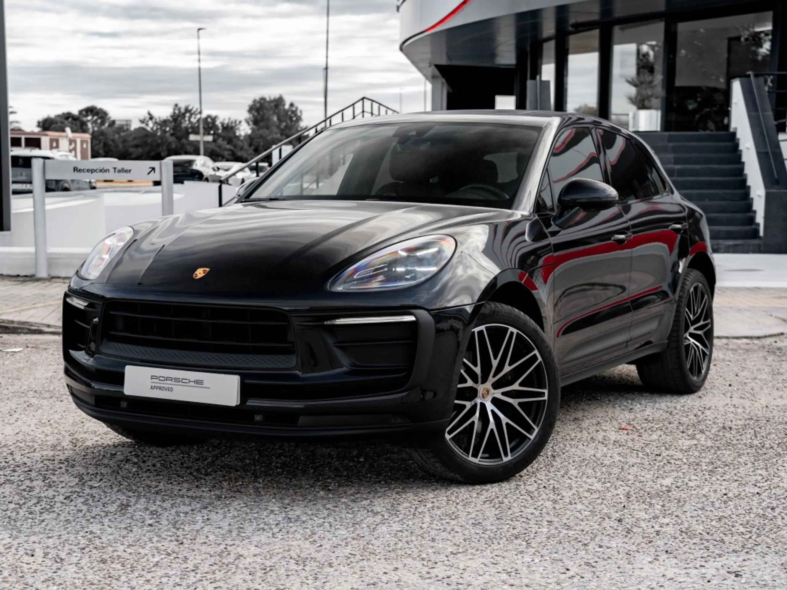 Porsche - Macan