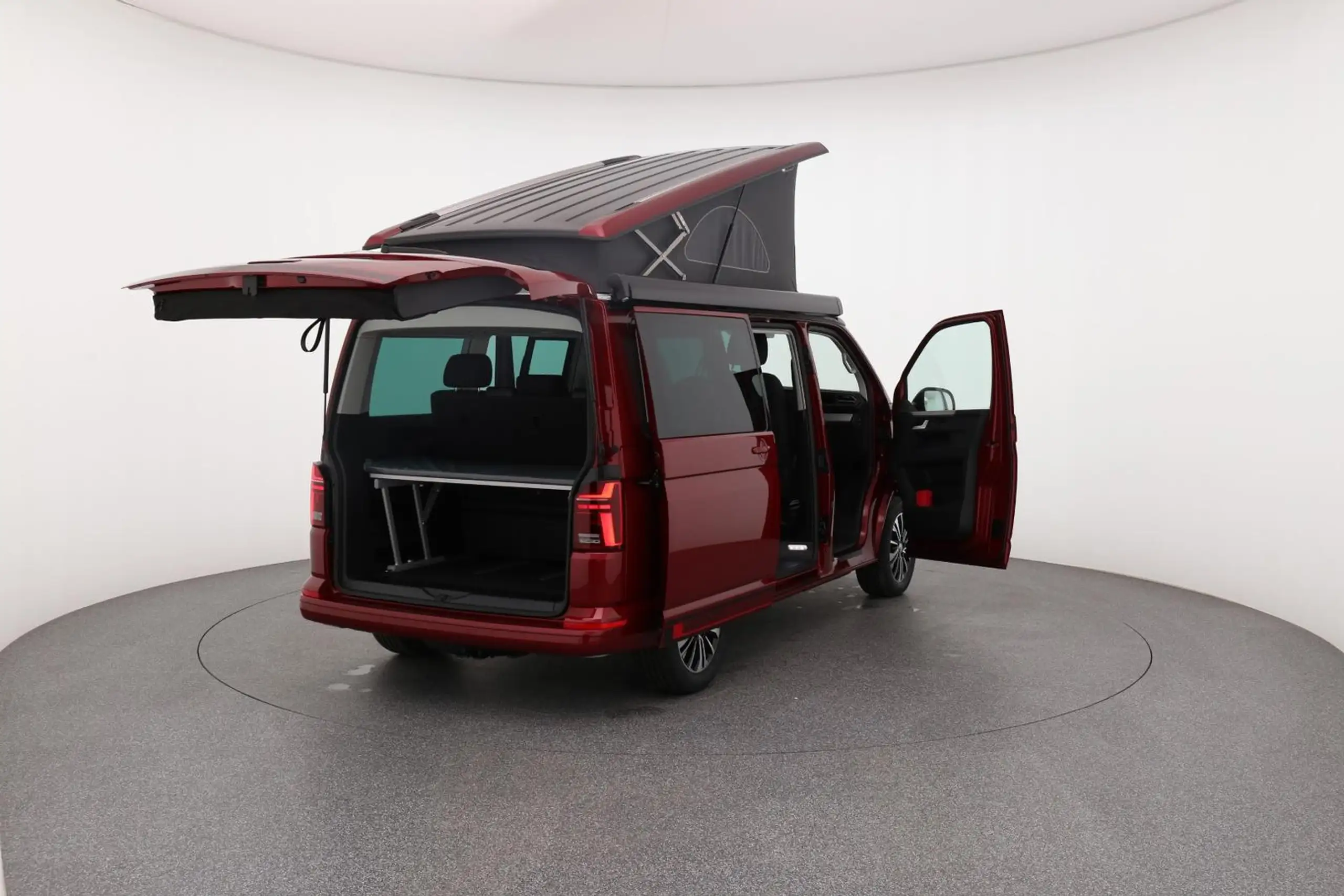 Volkswagen - T6.1 California