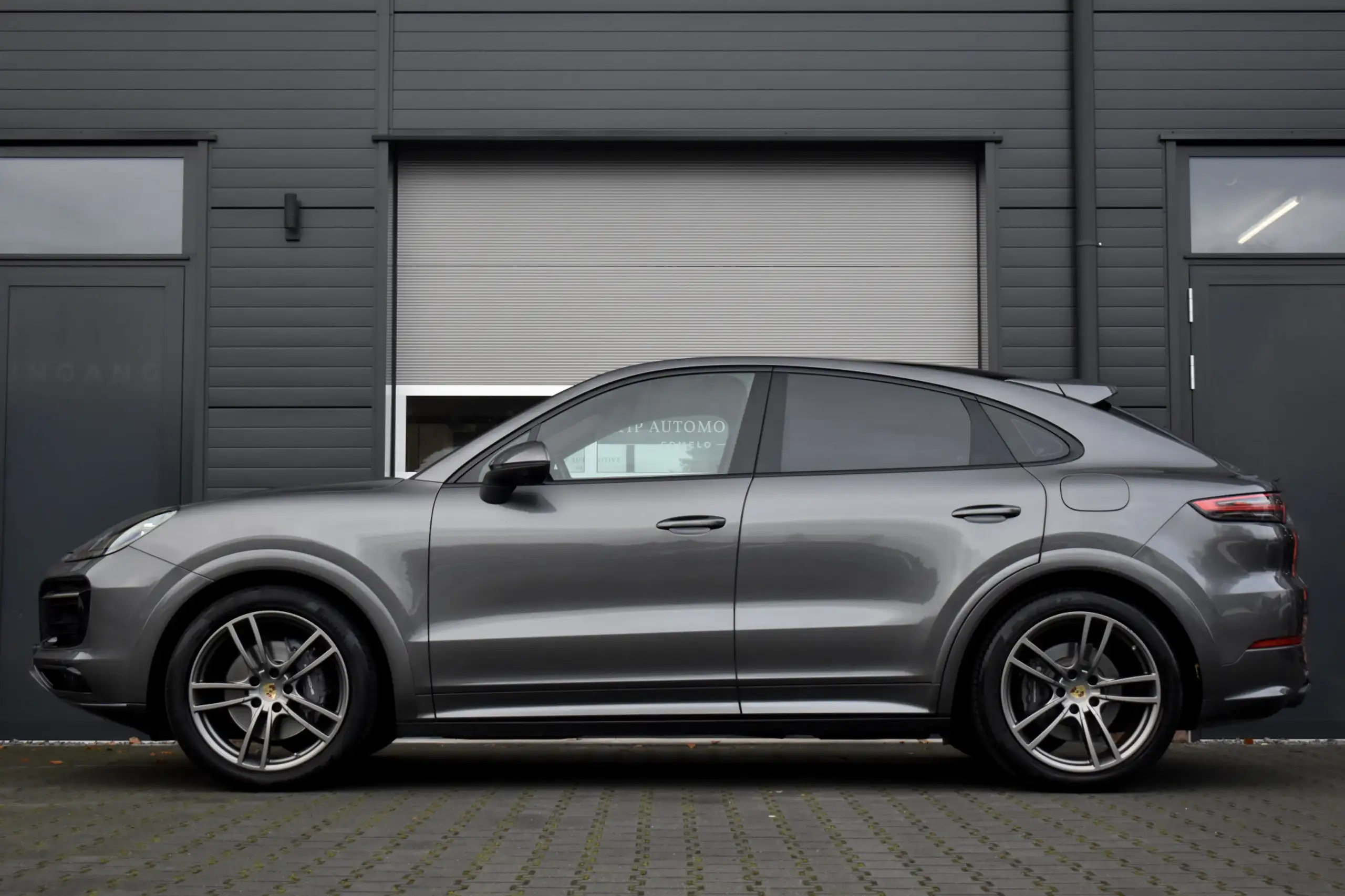 Porsche - Cayenne