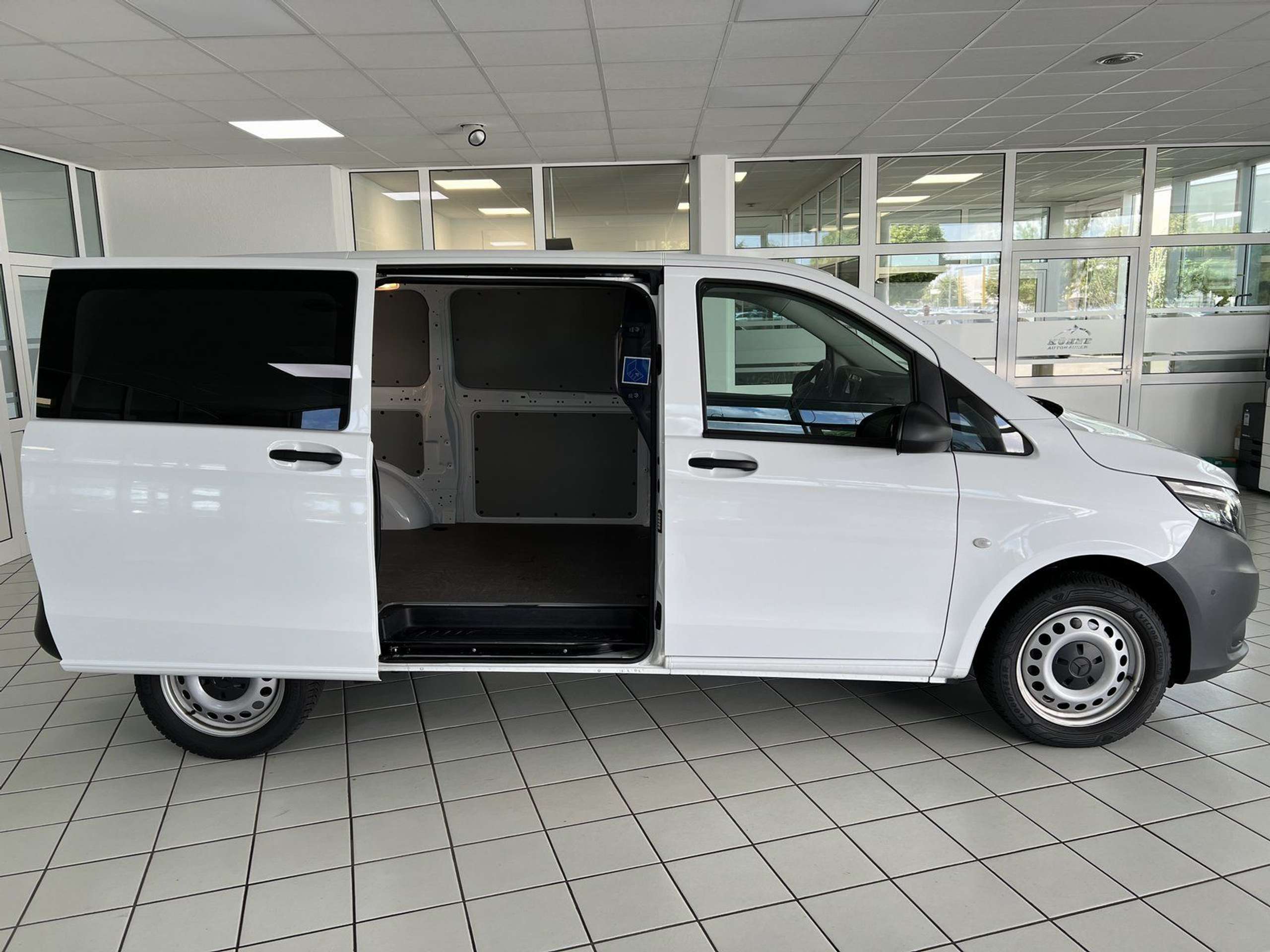 Mercedes-Benz - Vito