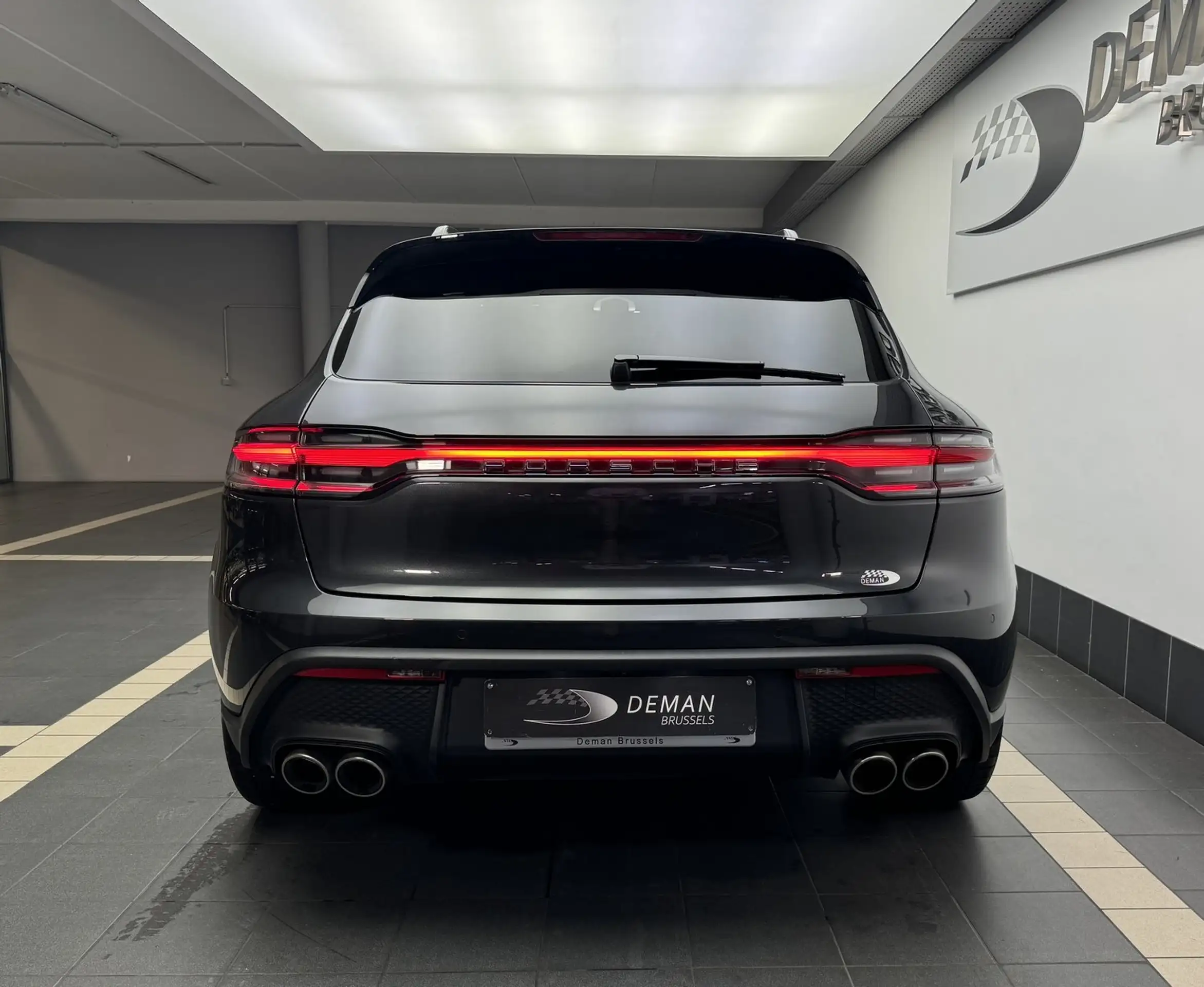 Porsche - Macan