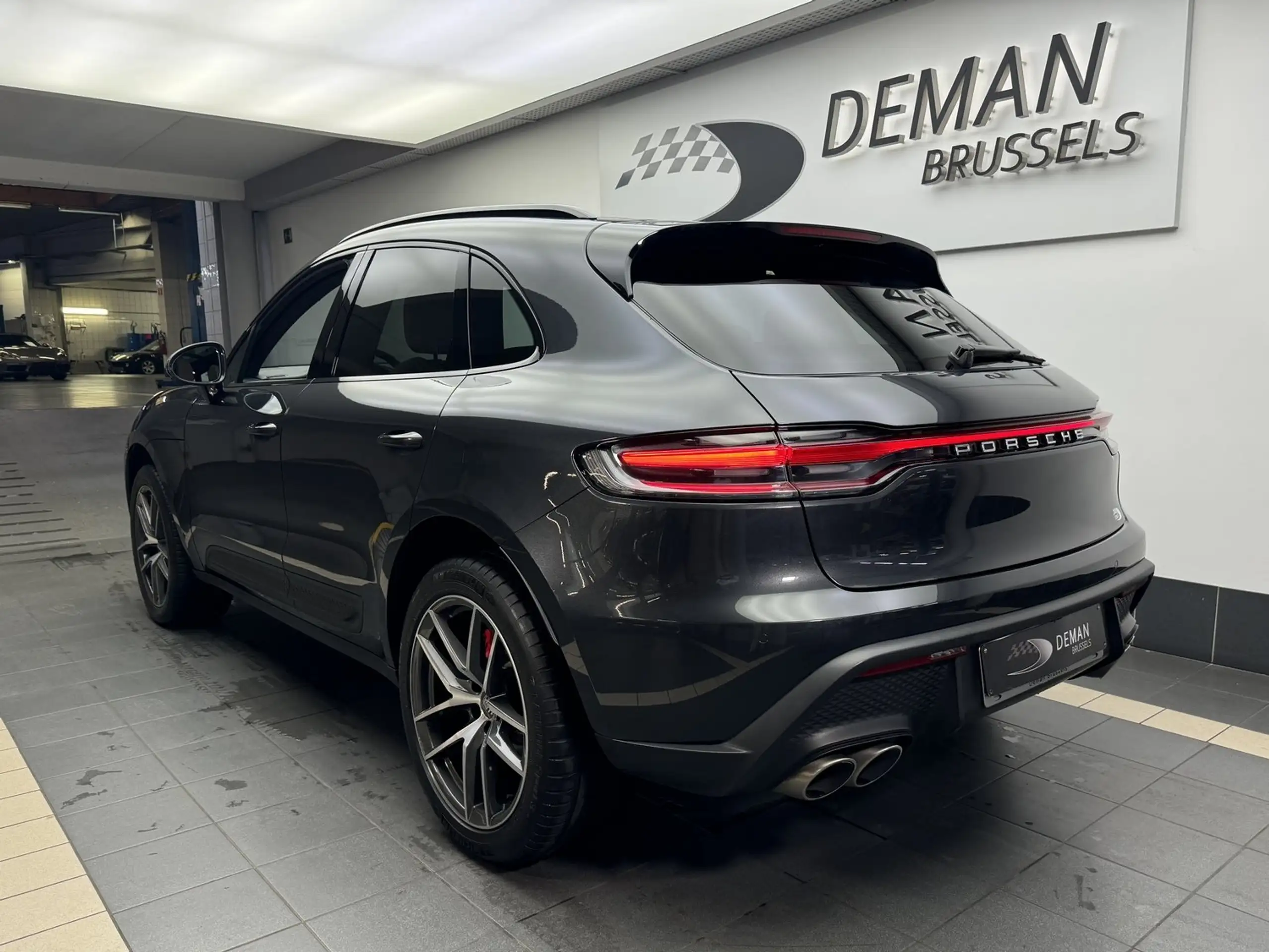 Porsche - Macan