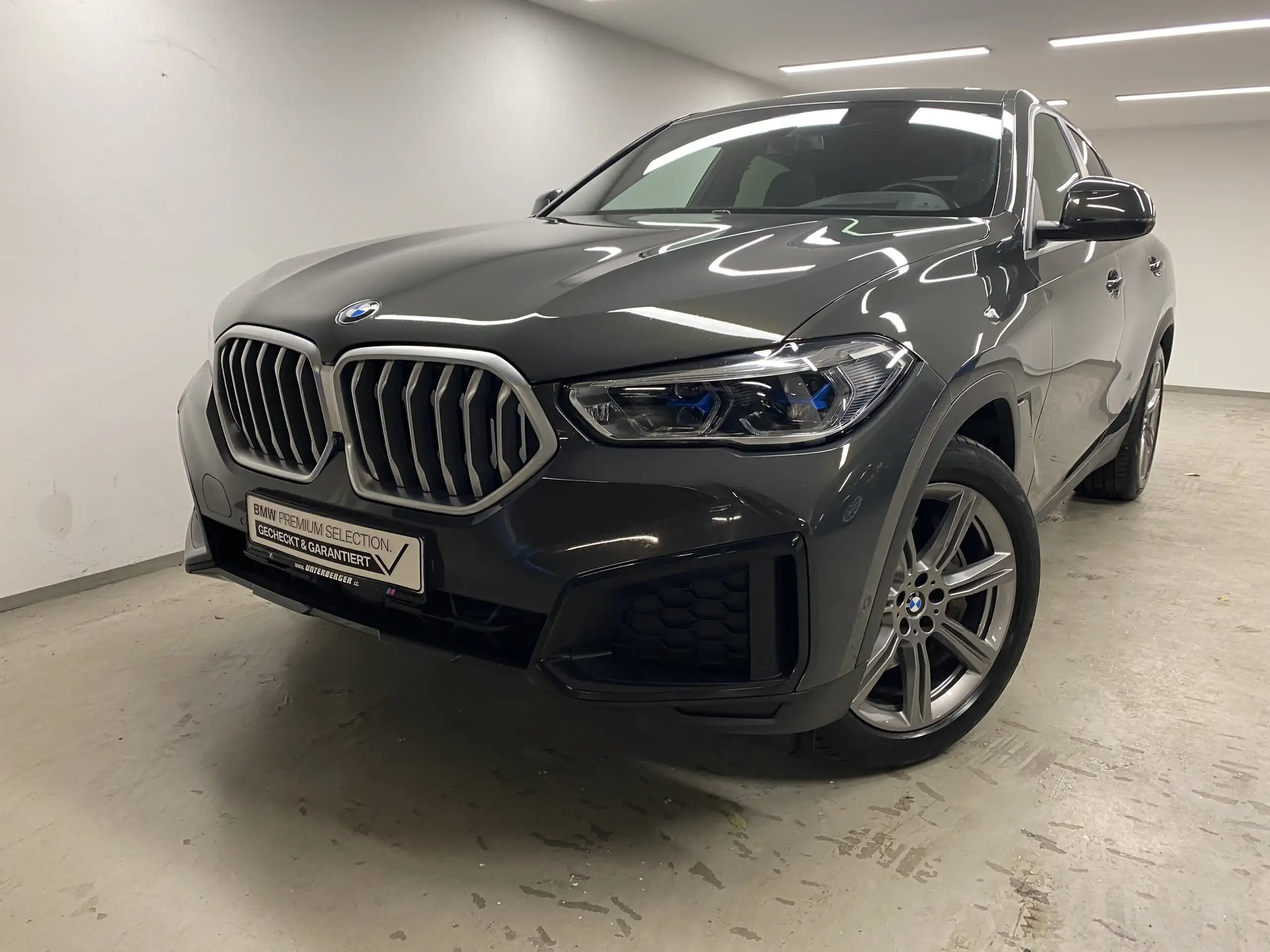 BMW - X6