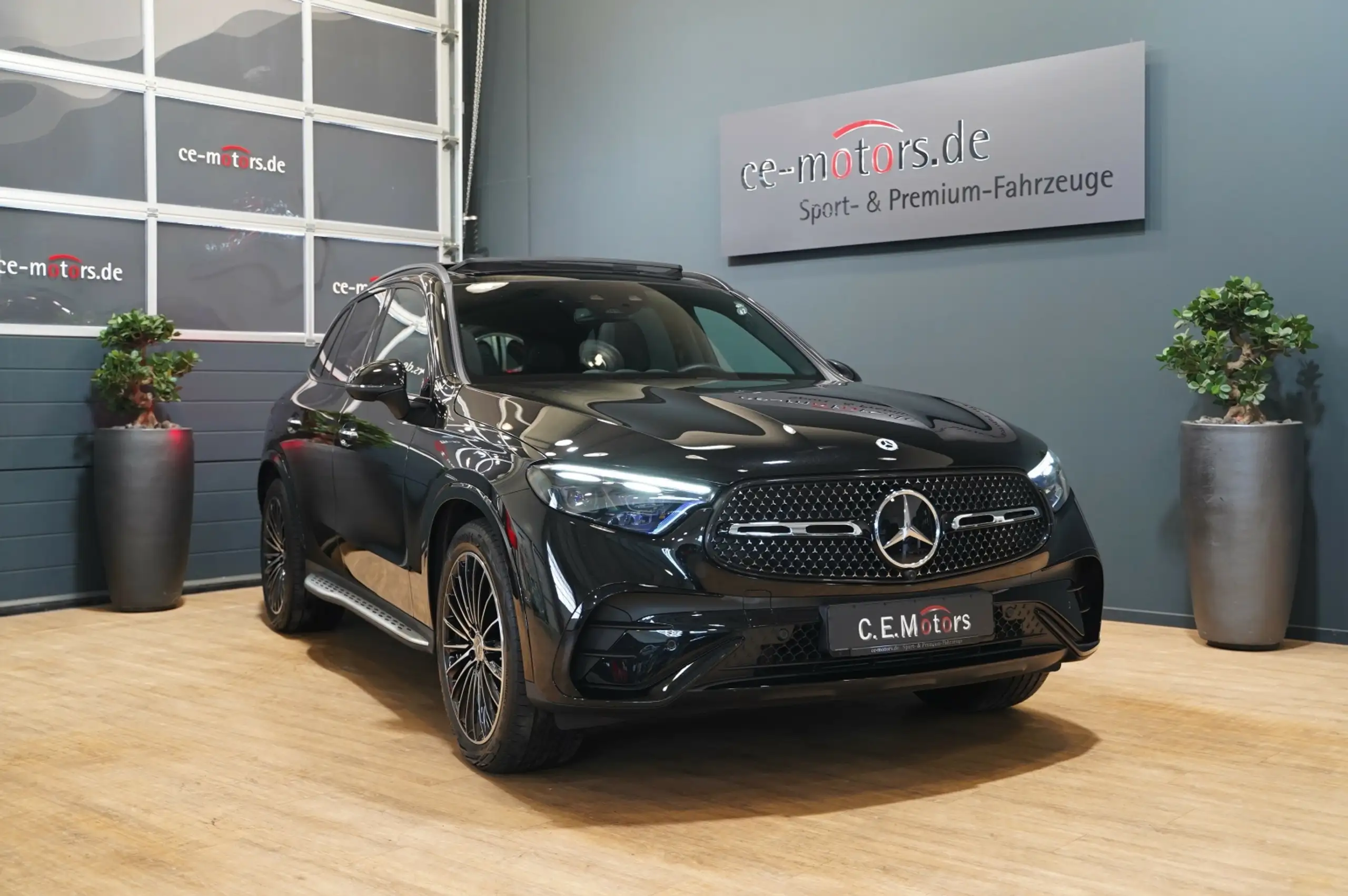 Mercedes-Benz - GLC 300