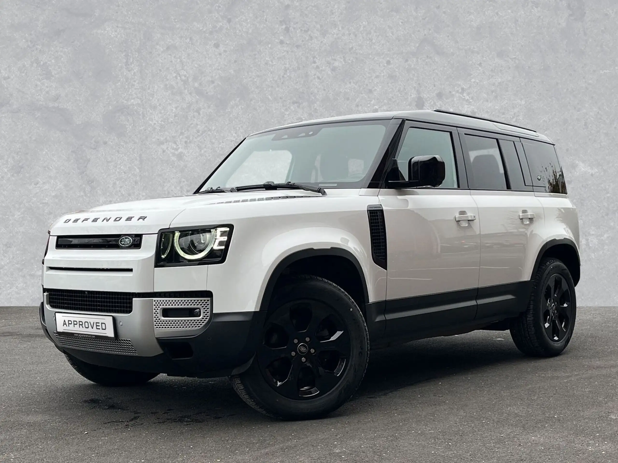 Land Rover Defender 2023