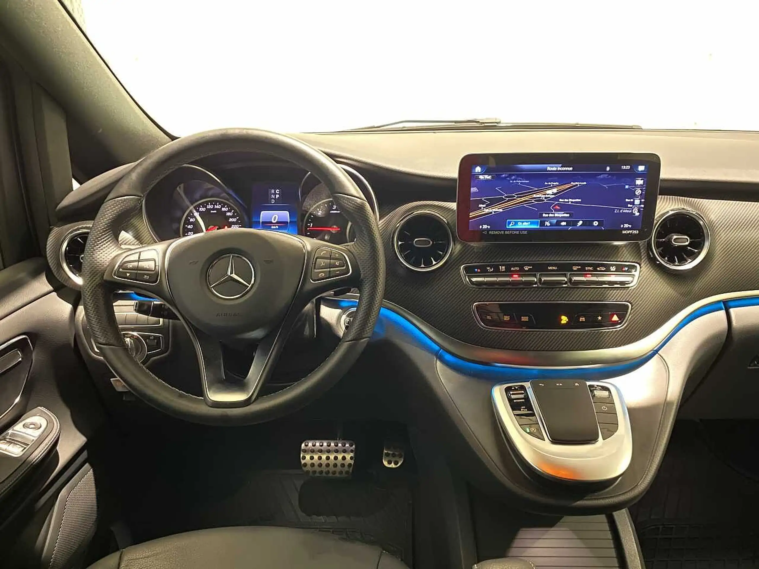 Mercedes-Benz - V 300