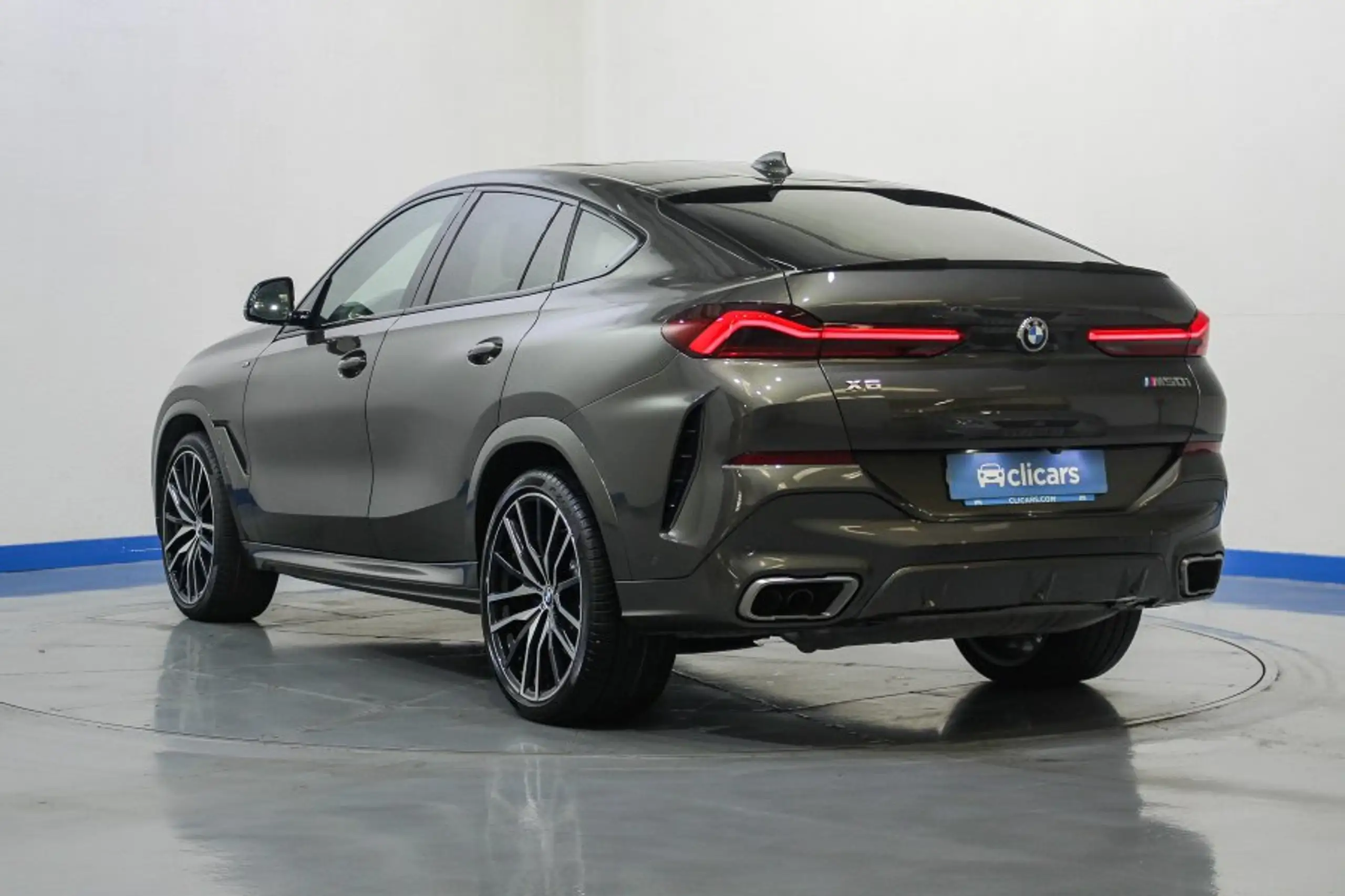 BMW - X6