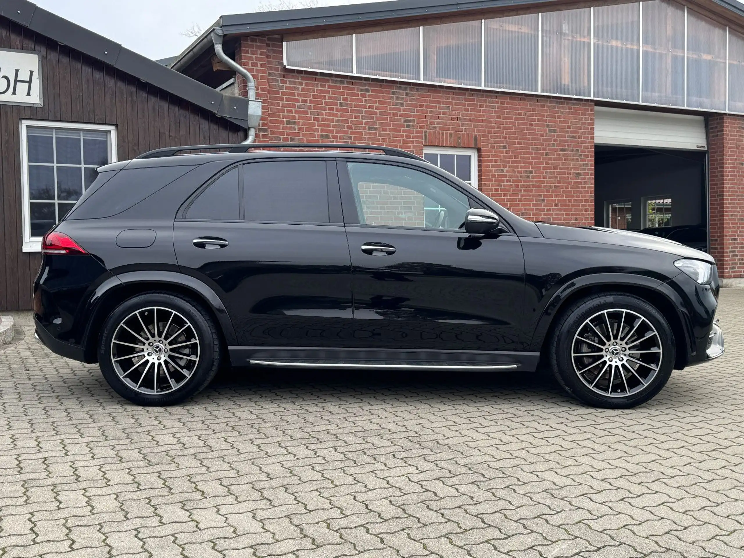 Mercedes-Benz - GLE 350