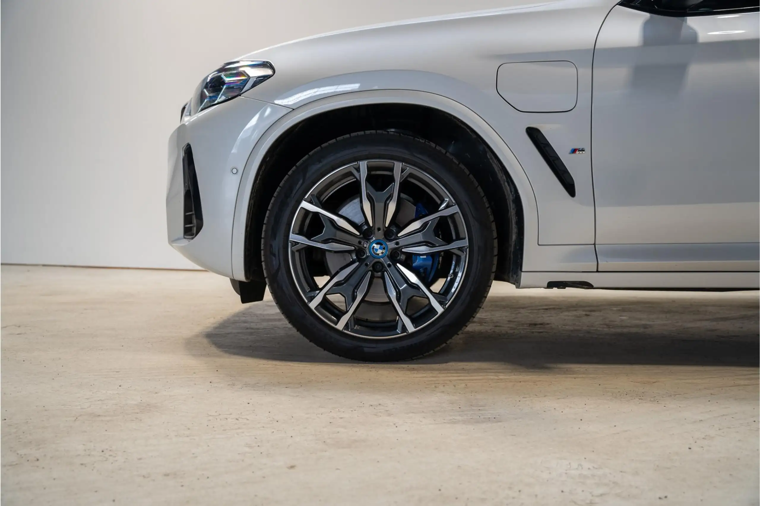 BMW - X3